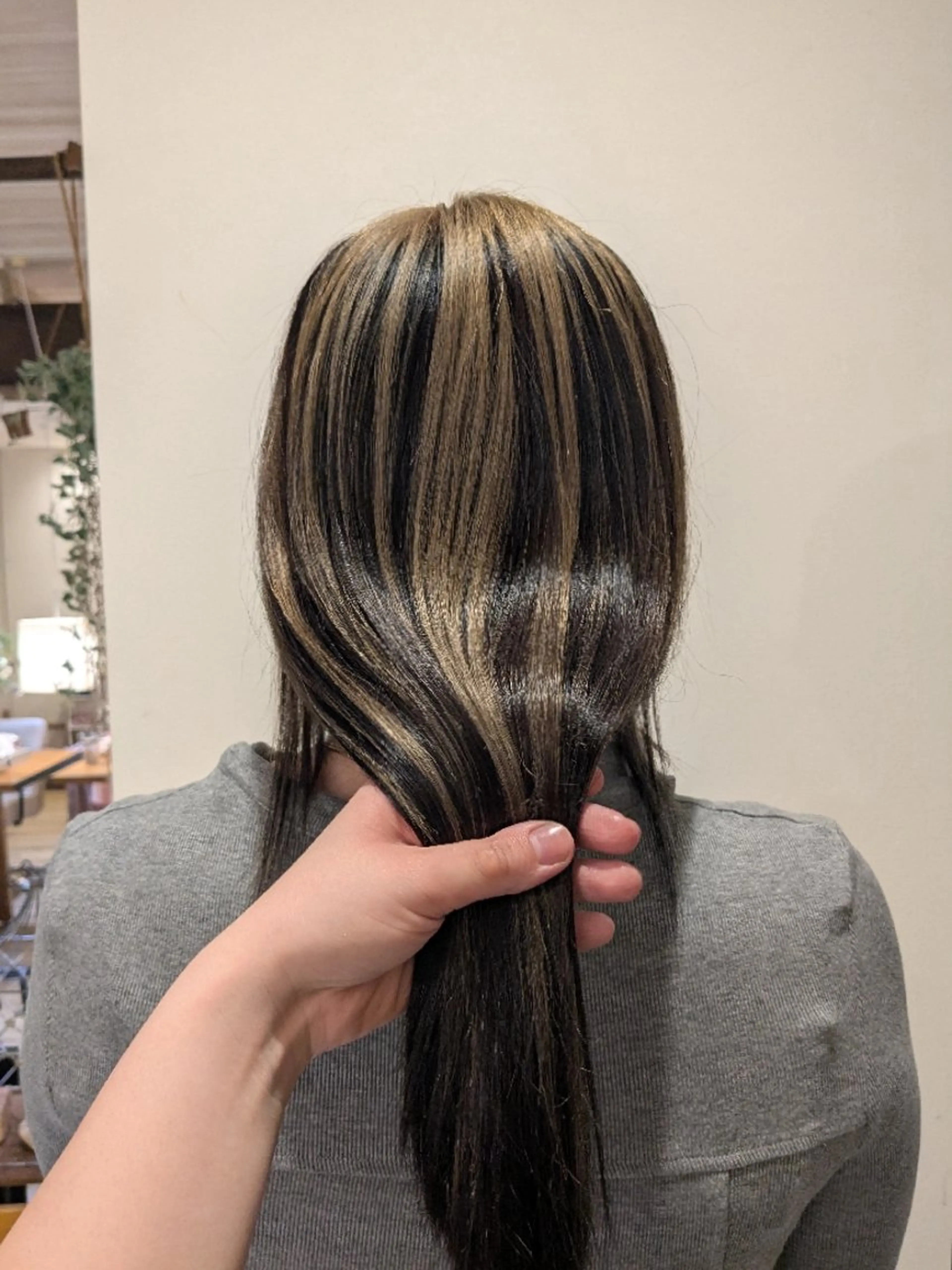 ロング ヘアカラー Spring Akariのヘアスタイル