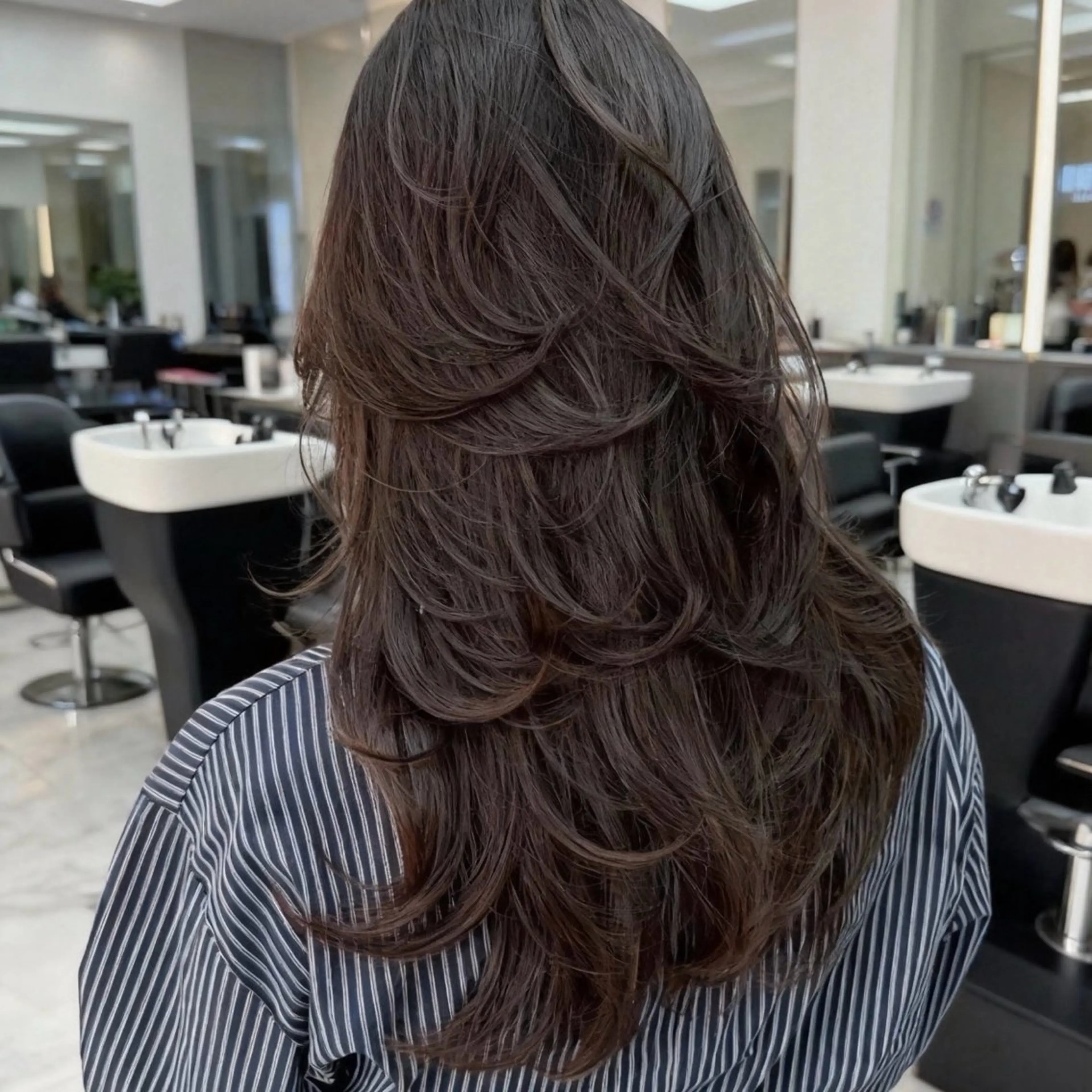 ロング ヘアカラー ヘアセット armony (明治神宮前店)所属・☪︎レイヤー/ウルフ /ハッシュ☪︎ にこのヘアスタイル