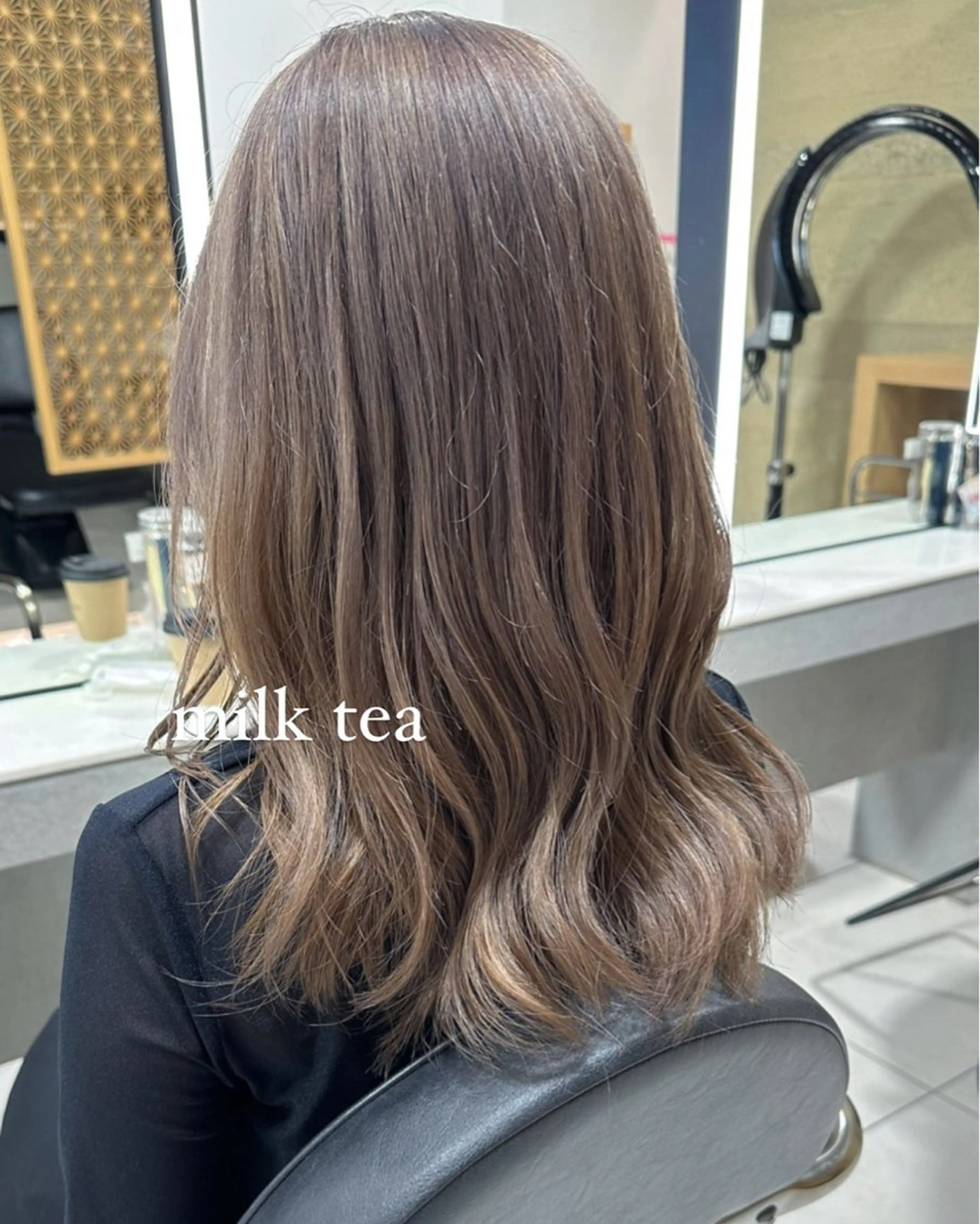 セミロング カラー グレージュ 山下恋佳/矢場町/ ブリーチ/ショートのヘアスタイル