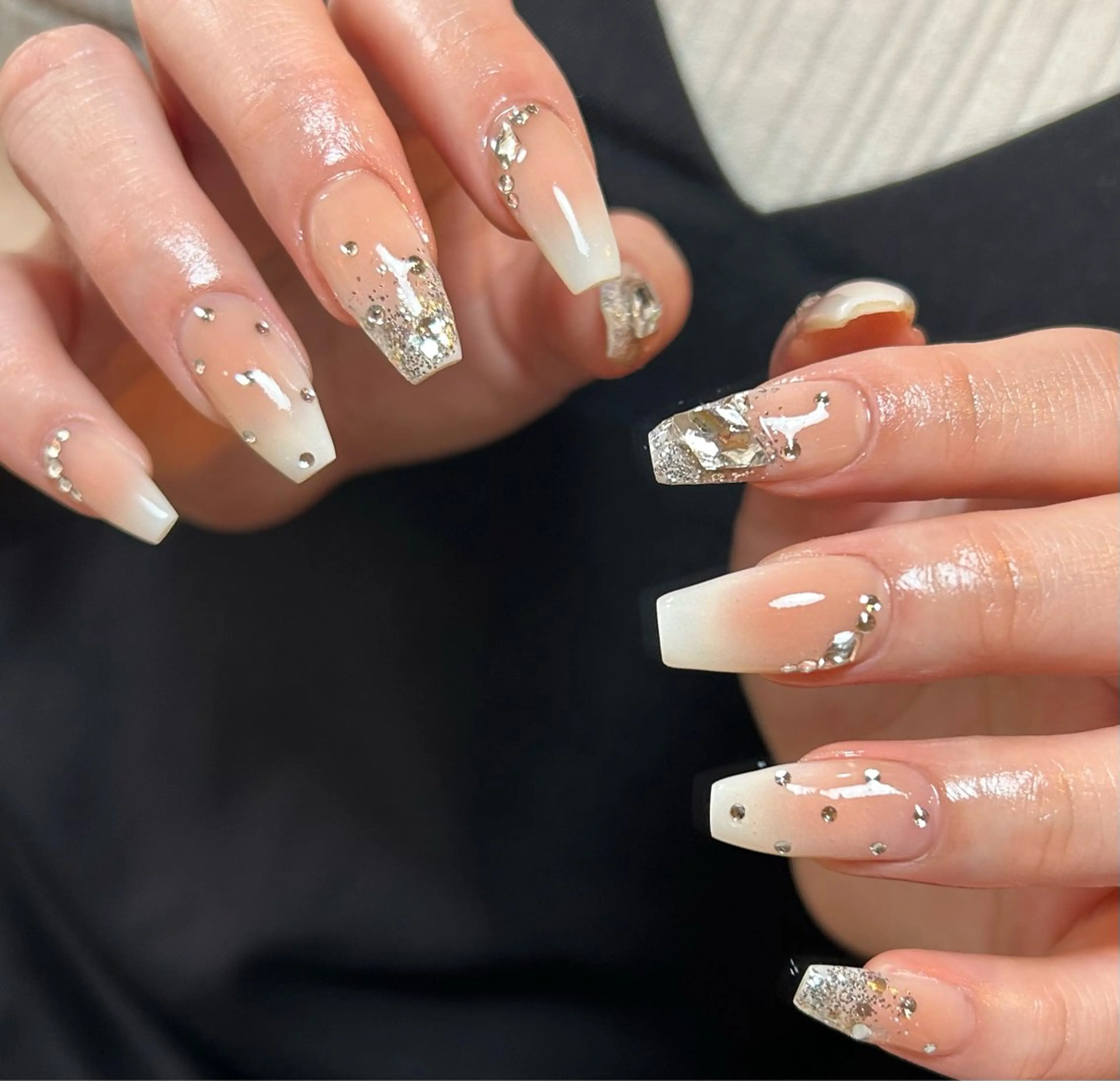 ネイル ハンドネイル フットネイル 三味 夏生のネイルデザイン