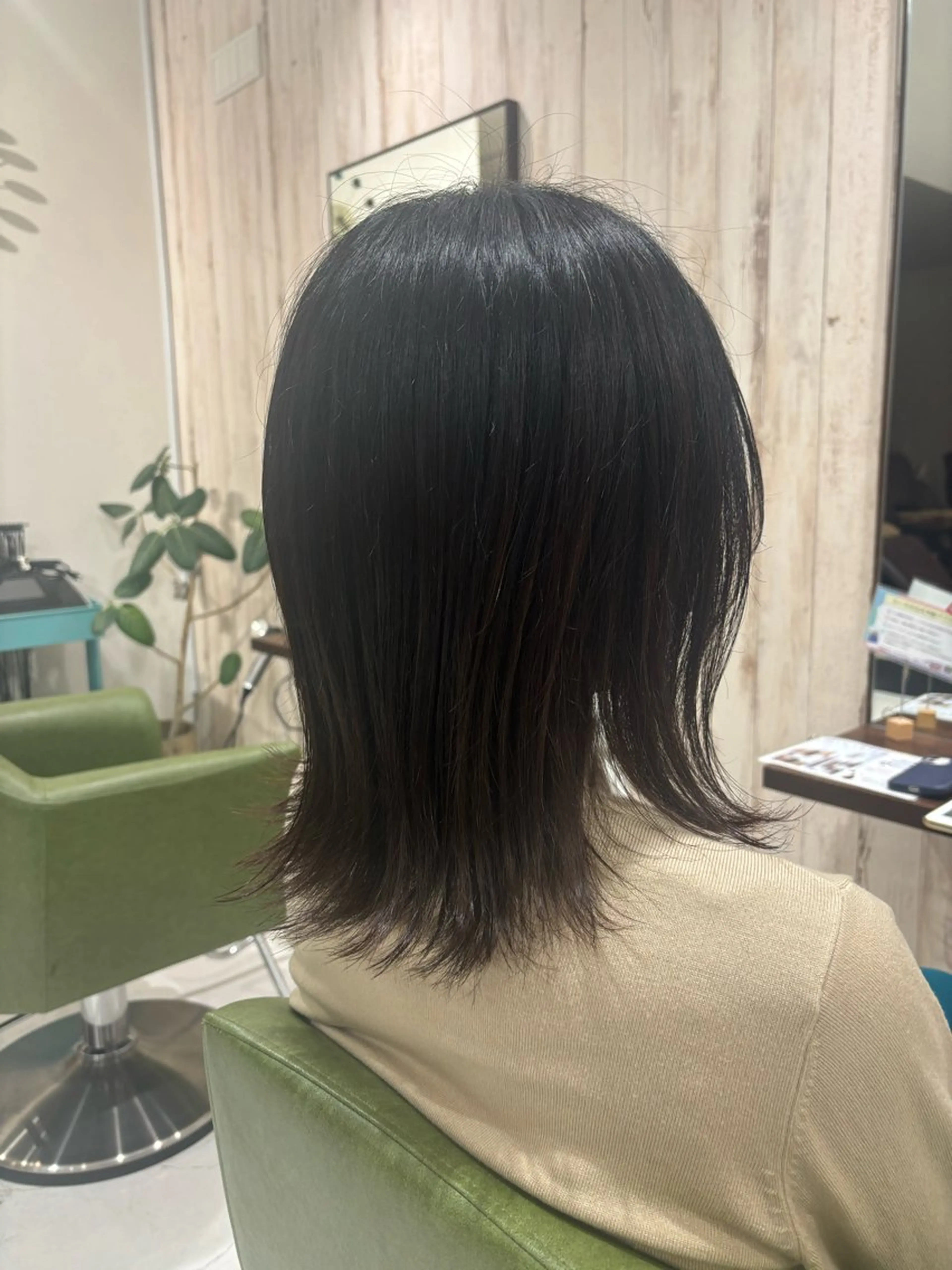 ミディアム 保谷 菜々美のヘアスタイル