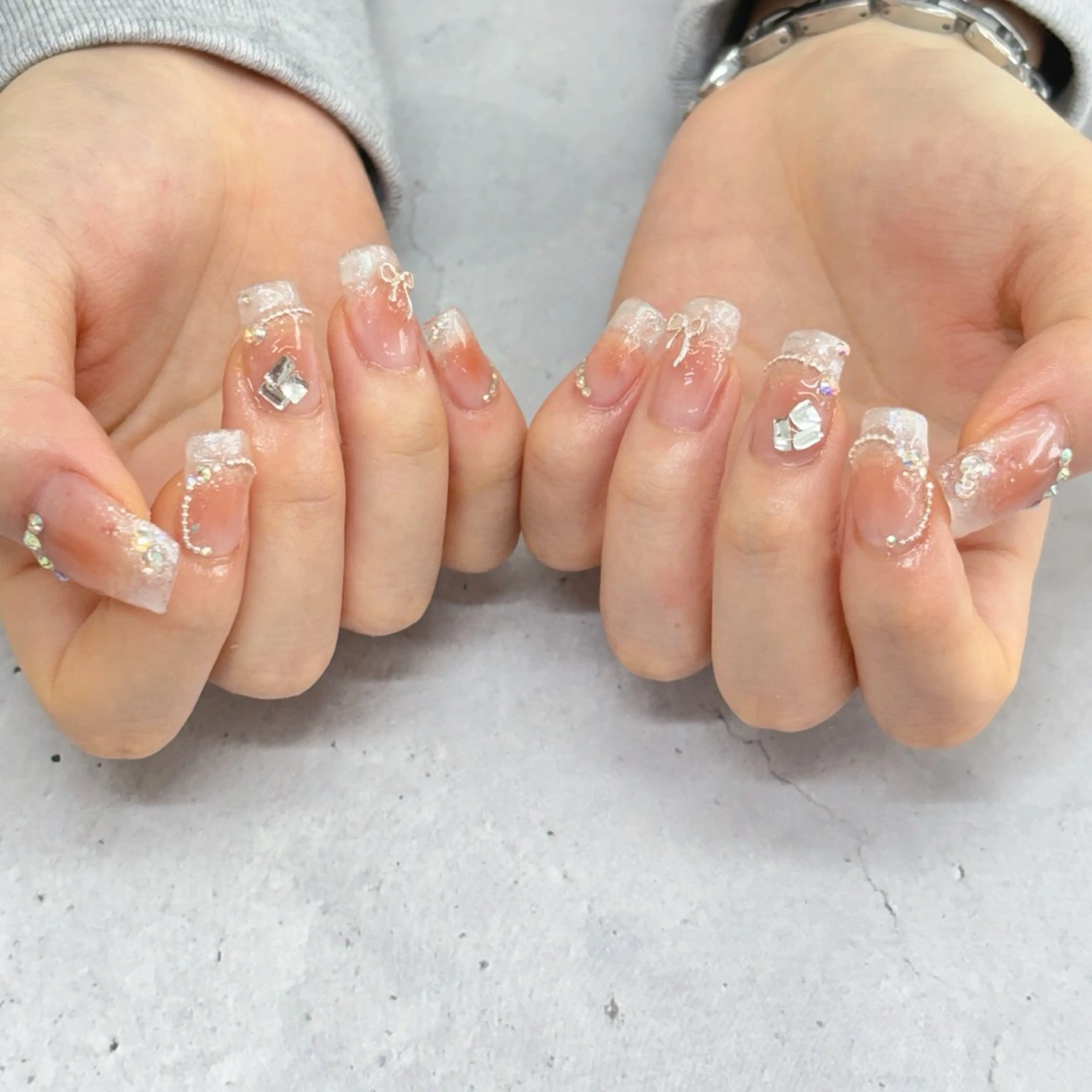 ネイル NailSalon LuireAZUSAのネイルデザイン