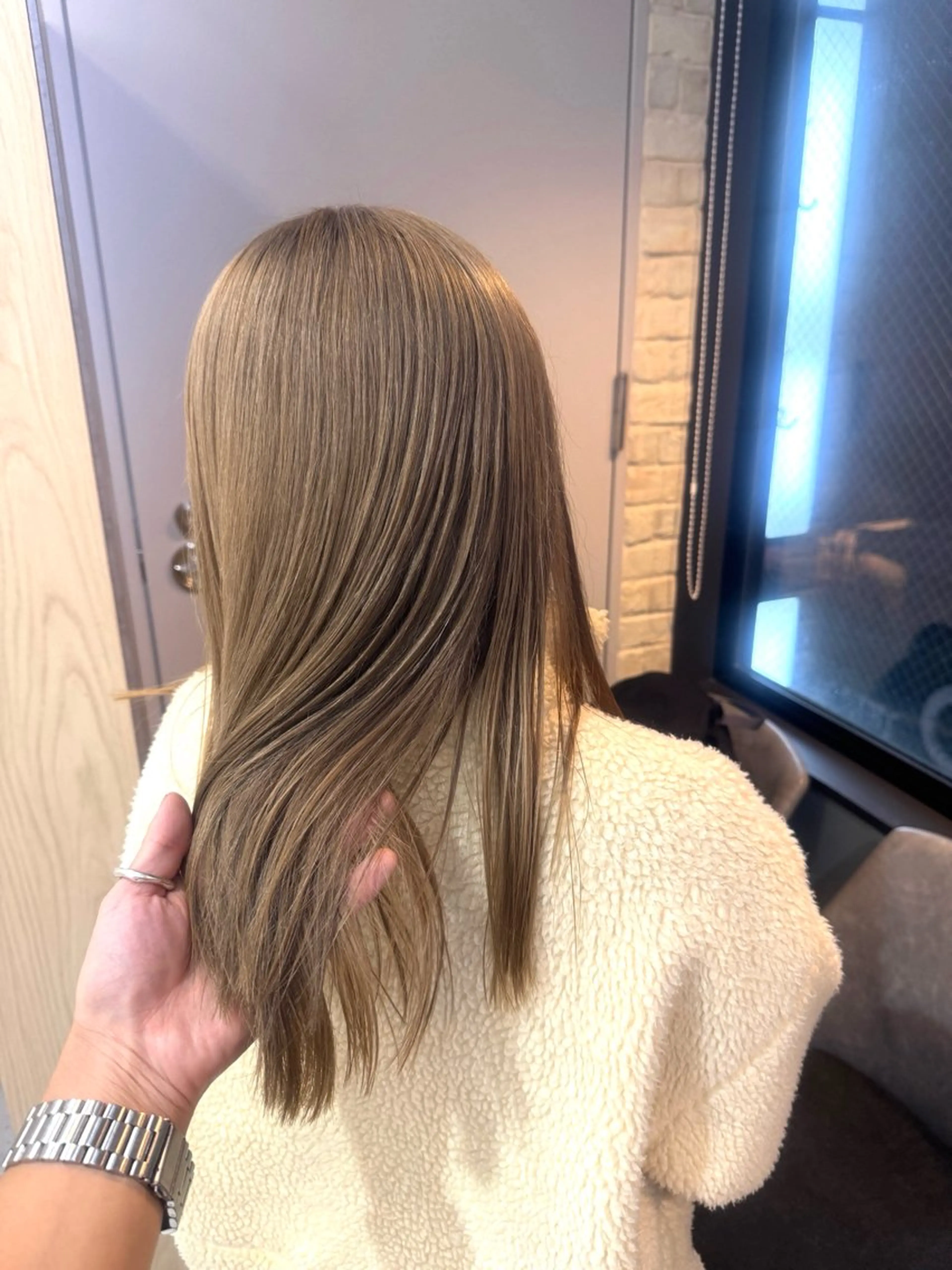 セミロング カット ヘアカラー GO TODAY SHAiRE SALON 広島店所属・三輪 恭平のヘアスタイル