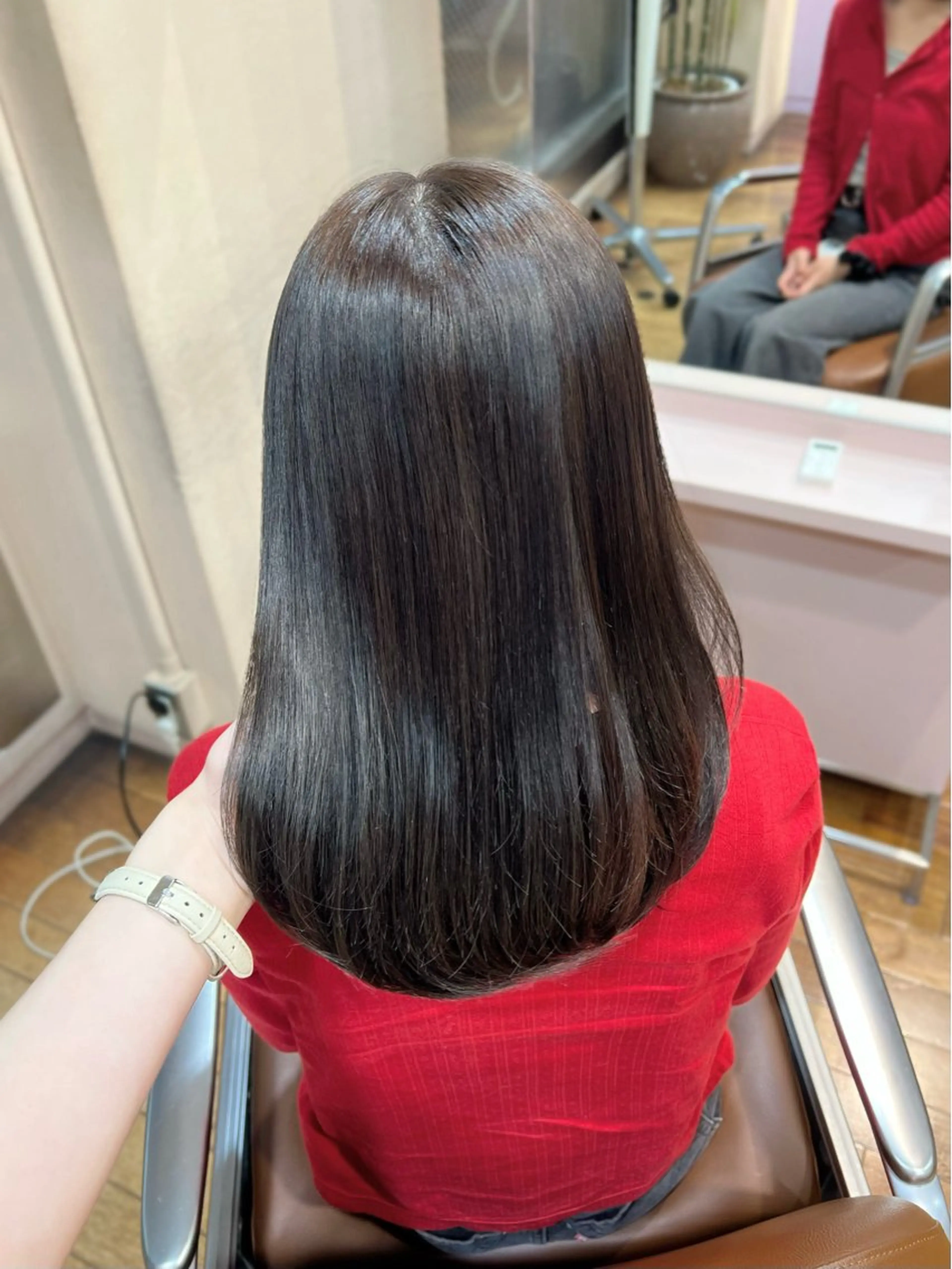 ミディアム カラー ヘアカラー 'AXIS 栄 Konomiのヘアスタイル