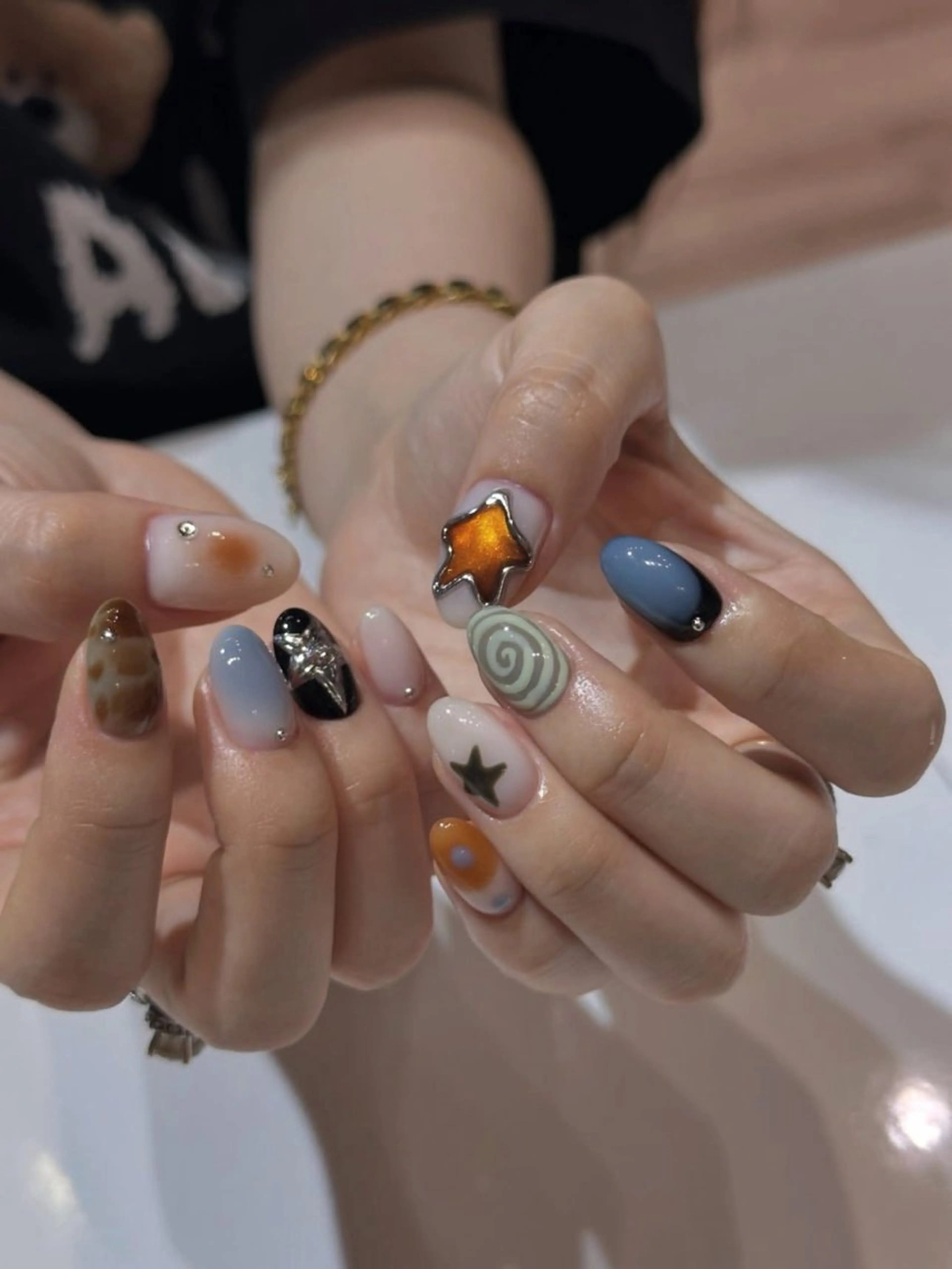 ネイル フレンチネイル キラキラネイル 韓国ネイル シンプルネイル ワンホンネイル ハンドネイル MEI Nailのネイルデザイン