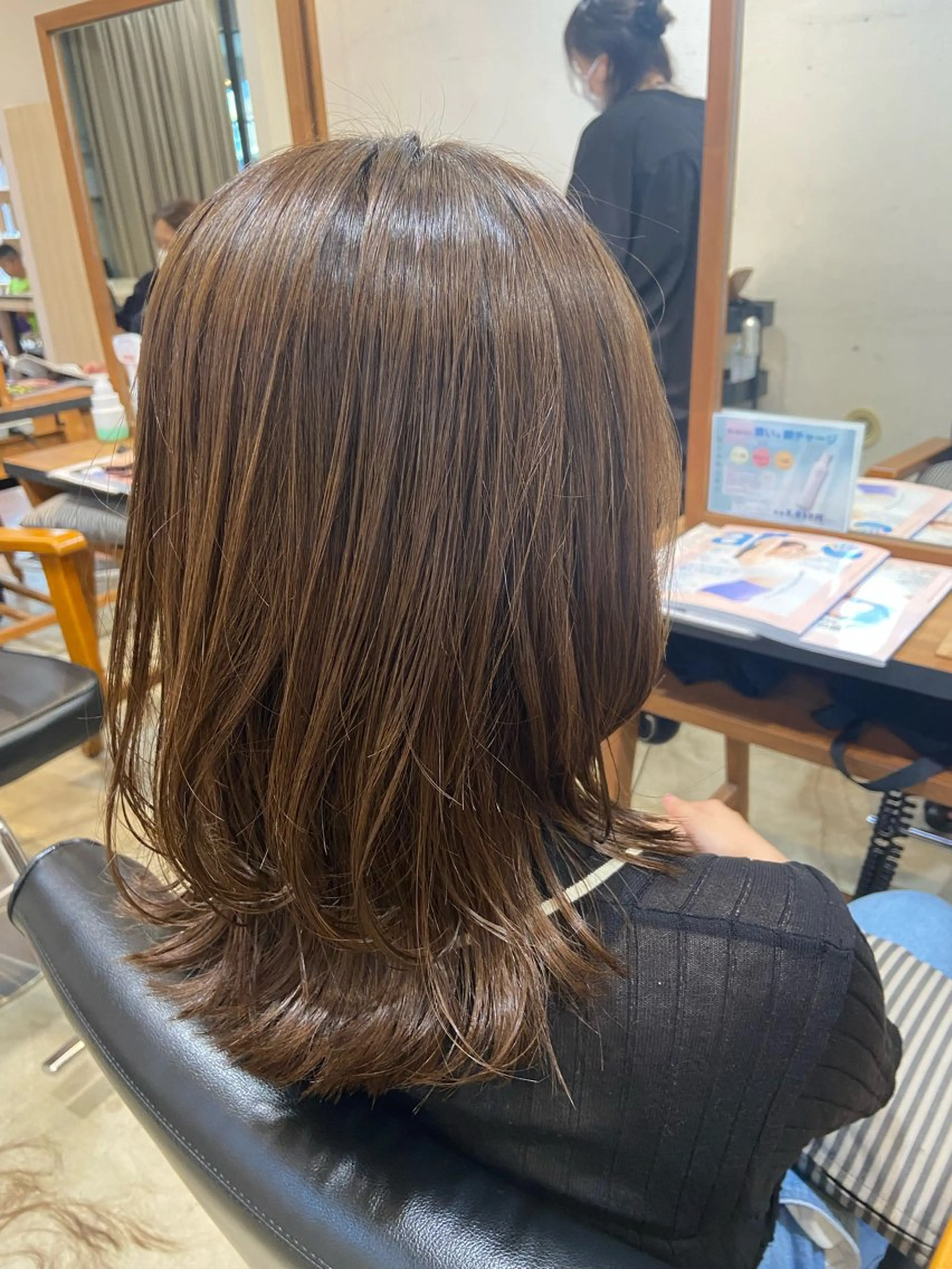 ミディアム カラー ブリーチなし透明感 カラー✨山仲絢圭のヘアスタイル