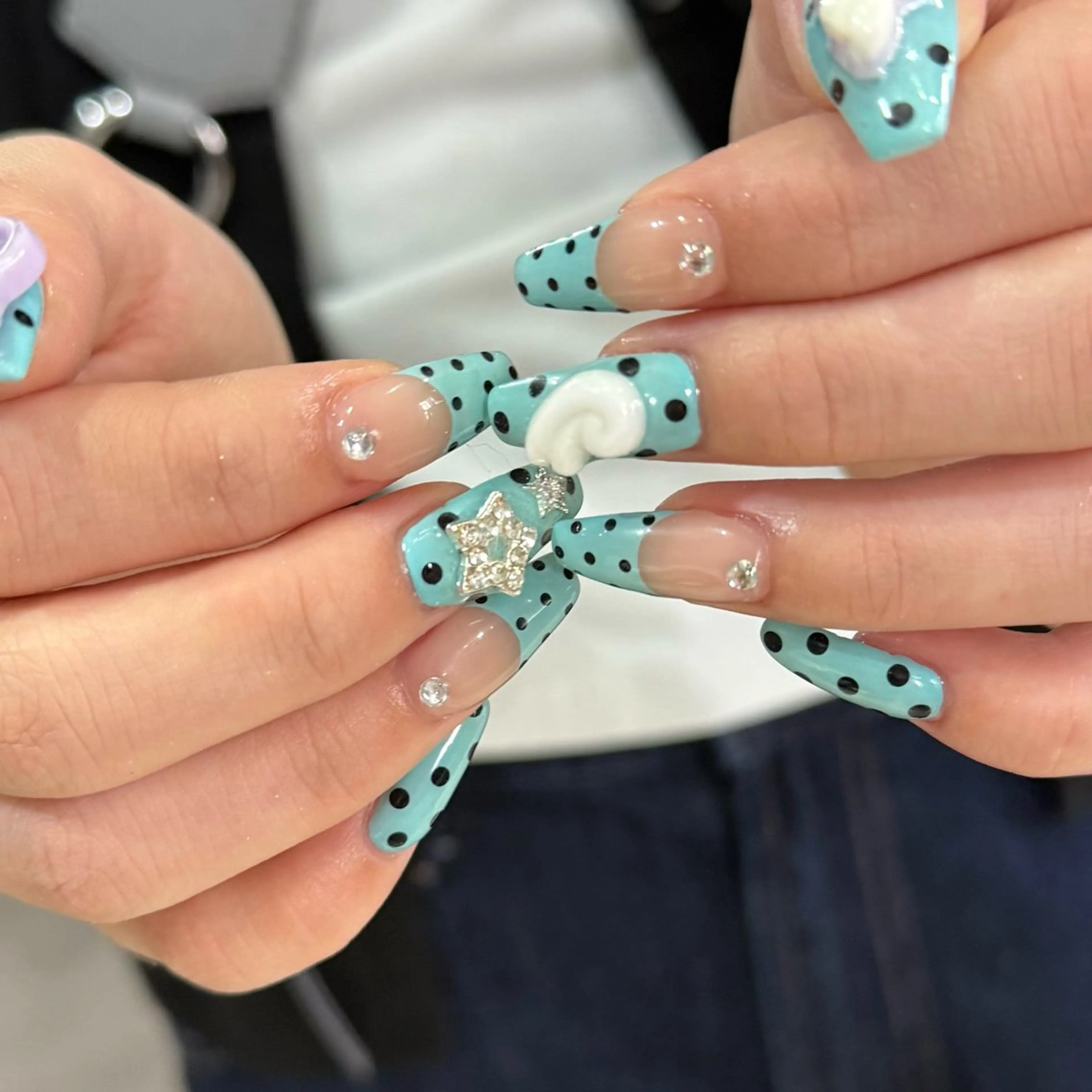 ネイル ハンドネイル フットネイル 𝙃𝙖𝙧𝙪⋆ ˚꩜｡個性派のネイルデザイン