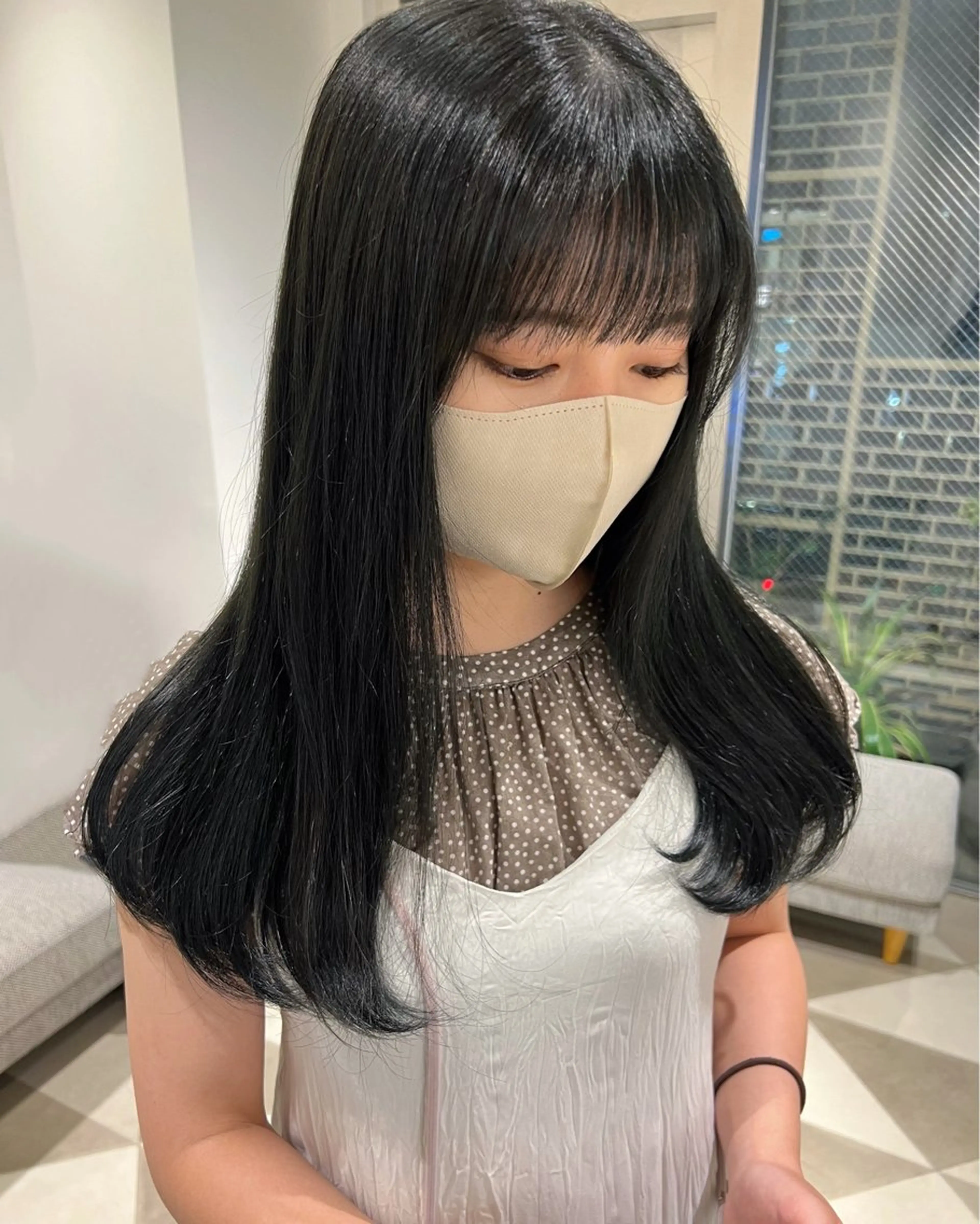 セミロング セミロングパーマ 美顔形成｜レイヤー ｜青山のヘアスタイル