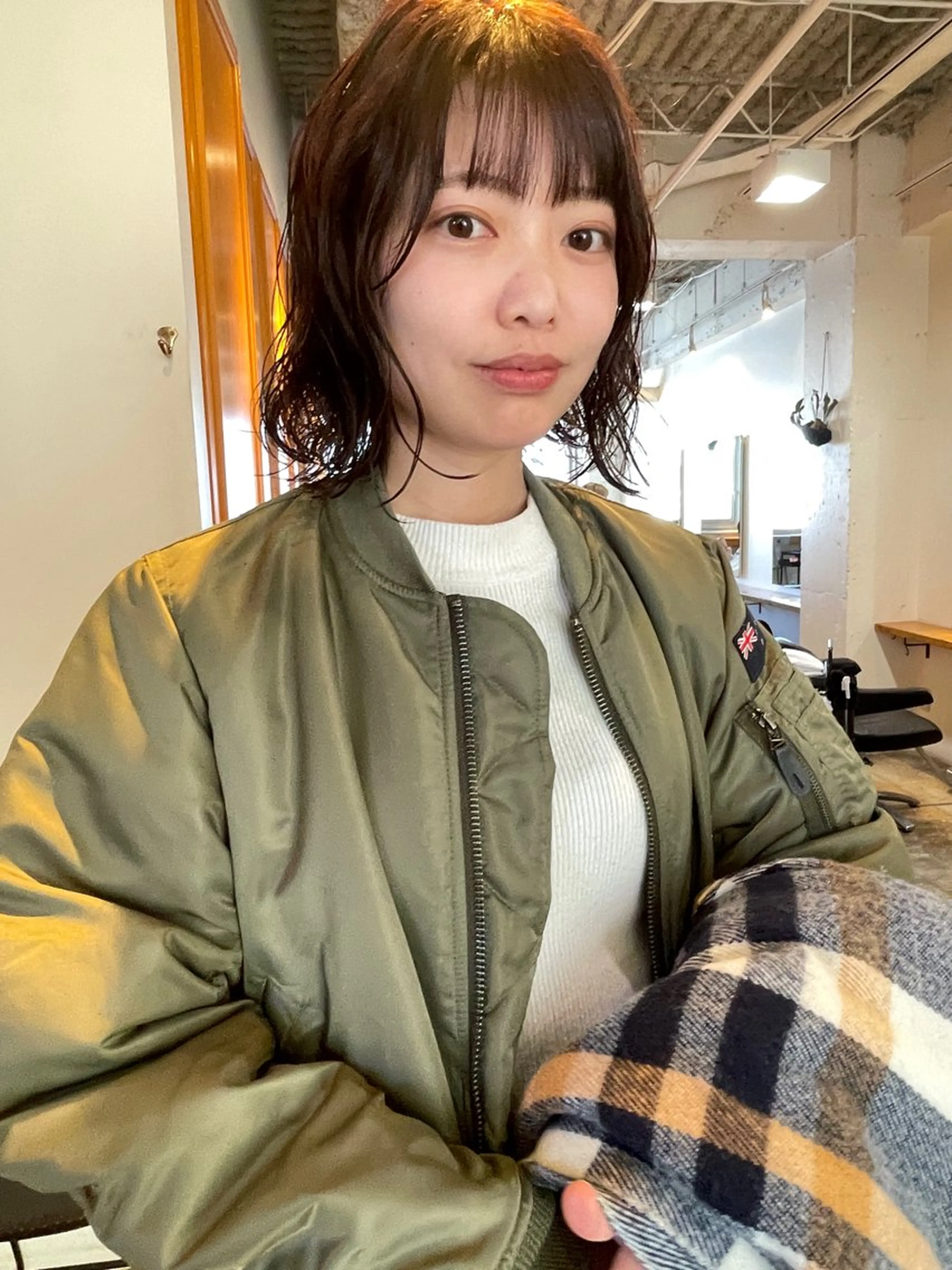 ミディアム カラー パーマ カット ヘアカラー パーマ トリートメント レイヤー／似合わせ TAKUYAのヘアスタイル