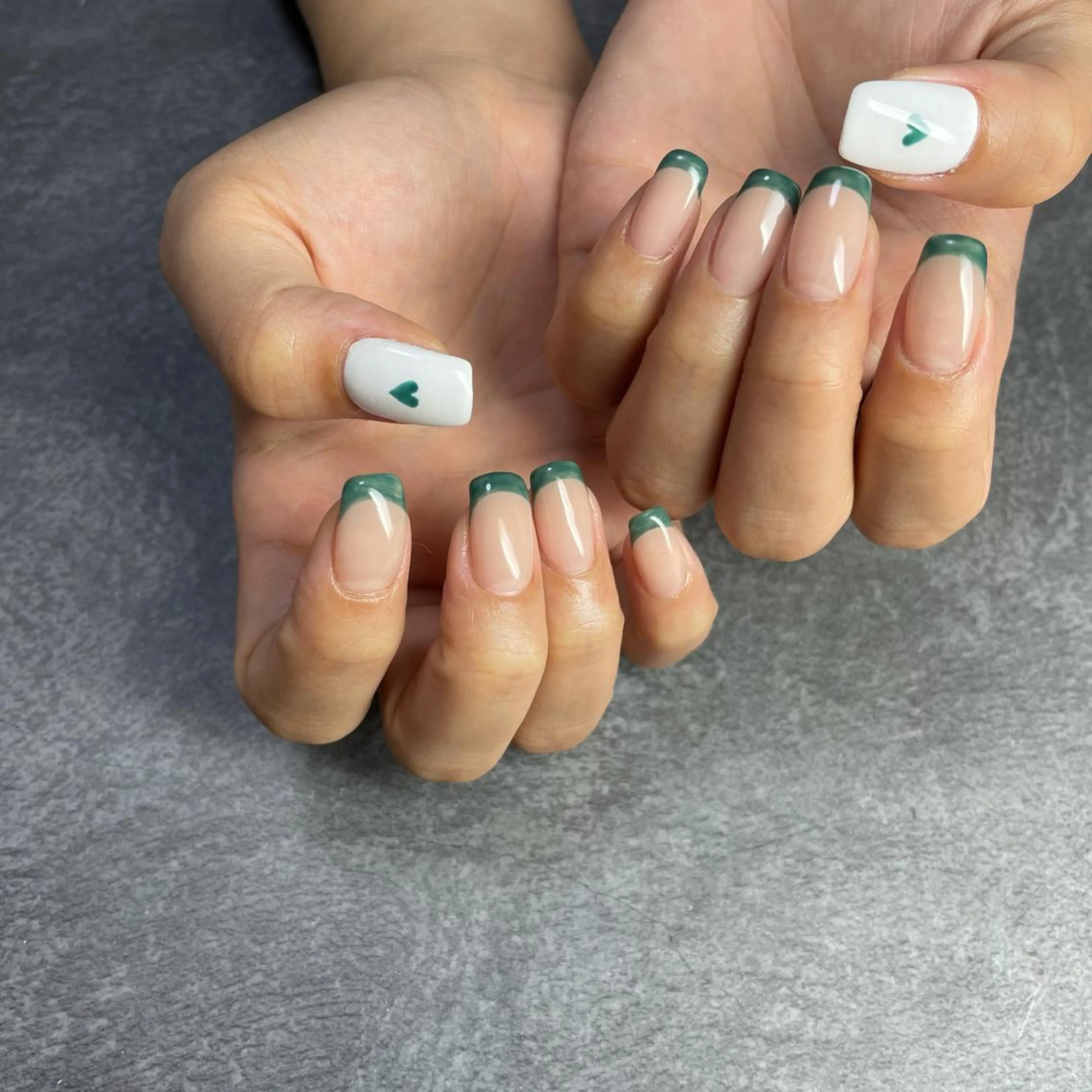 ネイル フレンチネイル ハート 持ち込み Mnail mayuのネイルデザイン