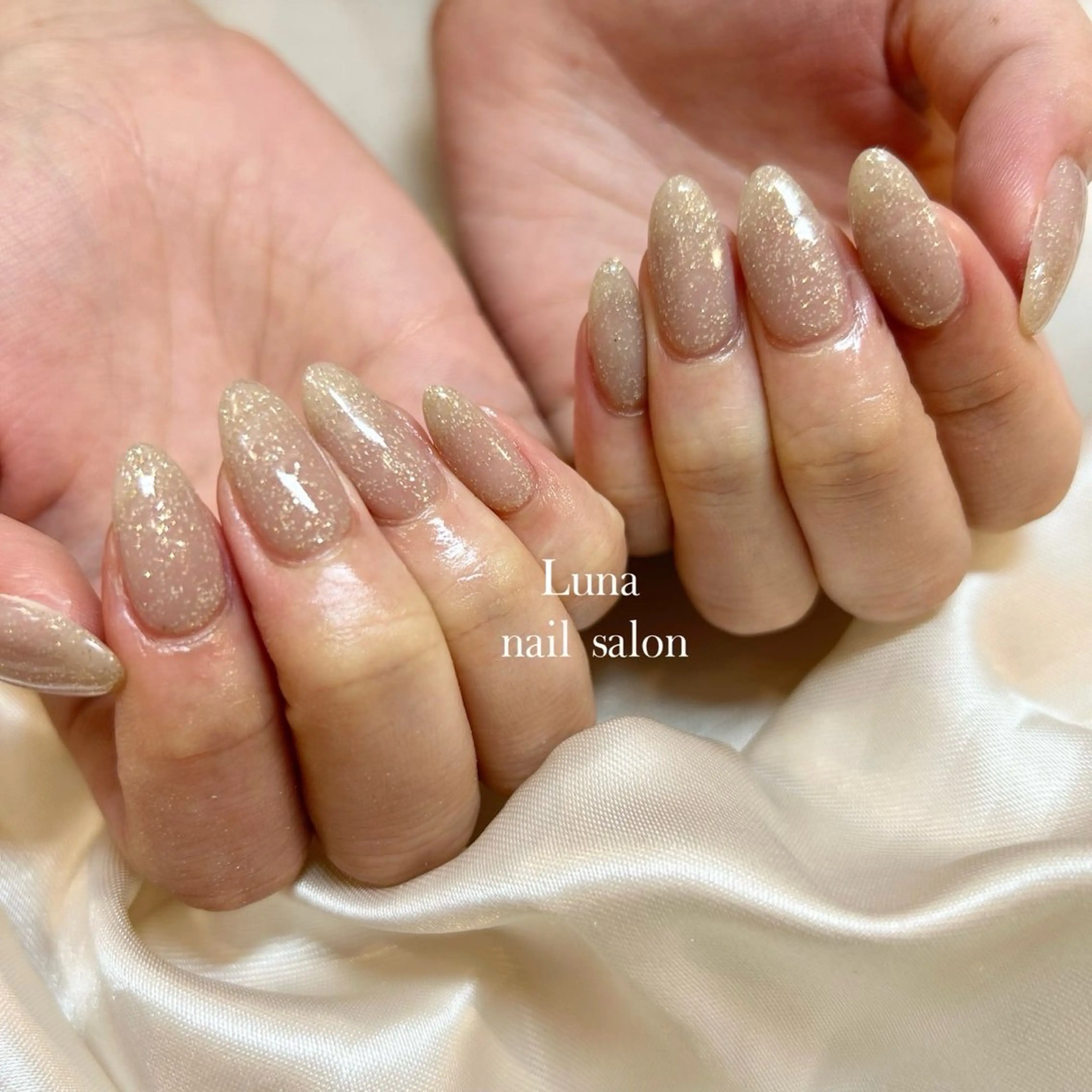 ネイル Silver Lunaのネイルデザイン