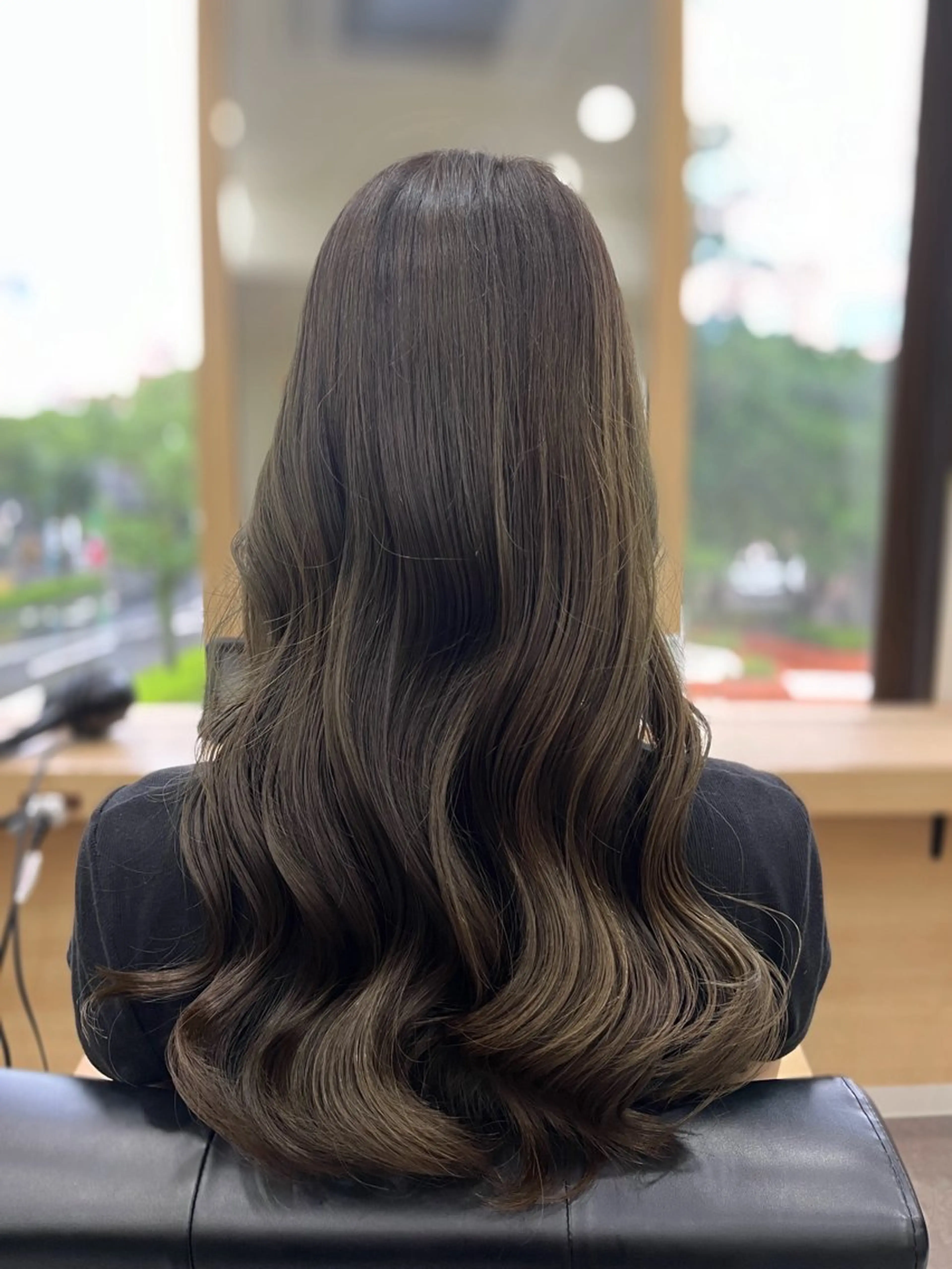 ロング カラー アッシュ カット ヘアカラー トリートメント (kakko) ayumiのヘアスタイル