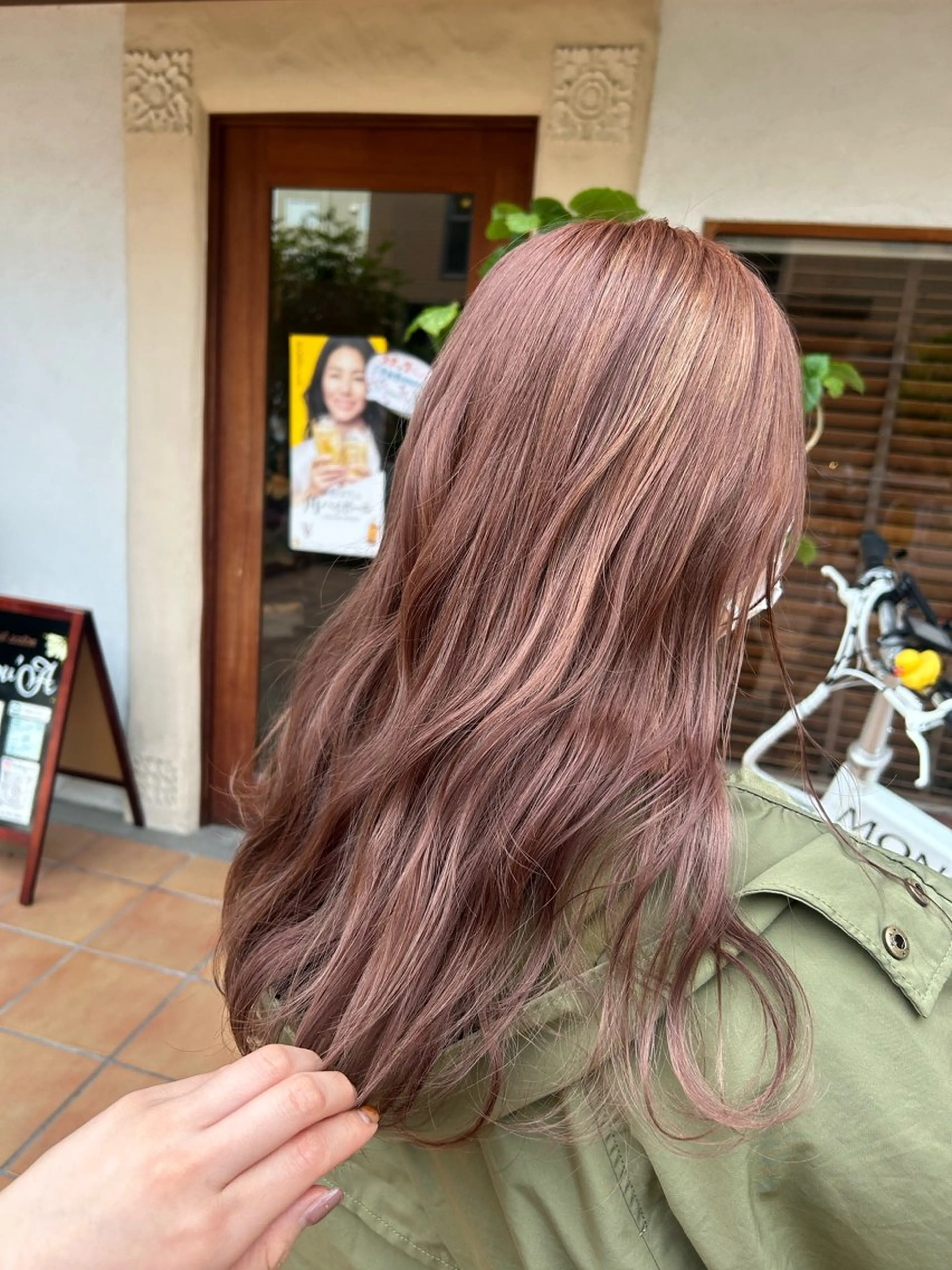 ロング カラー ヘアアレンジ ブリーチ ヘアカラー トリートメント ヘッドスパ putri 川邉 優花のヘアスタイル