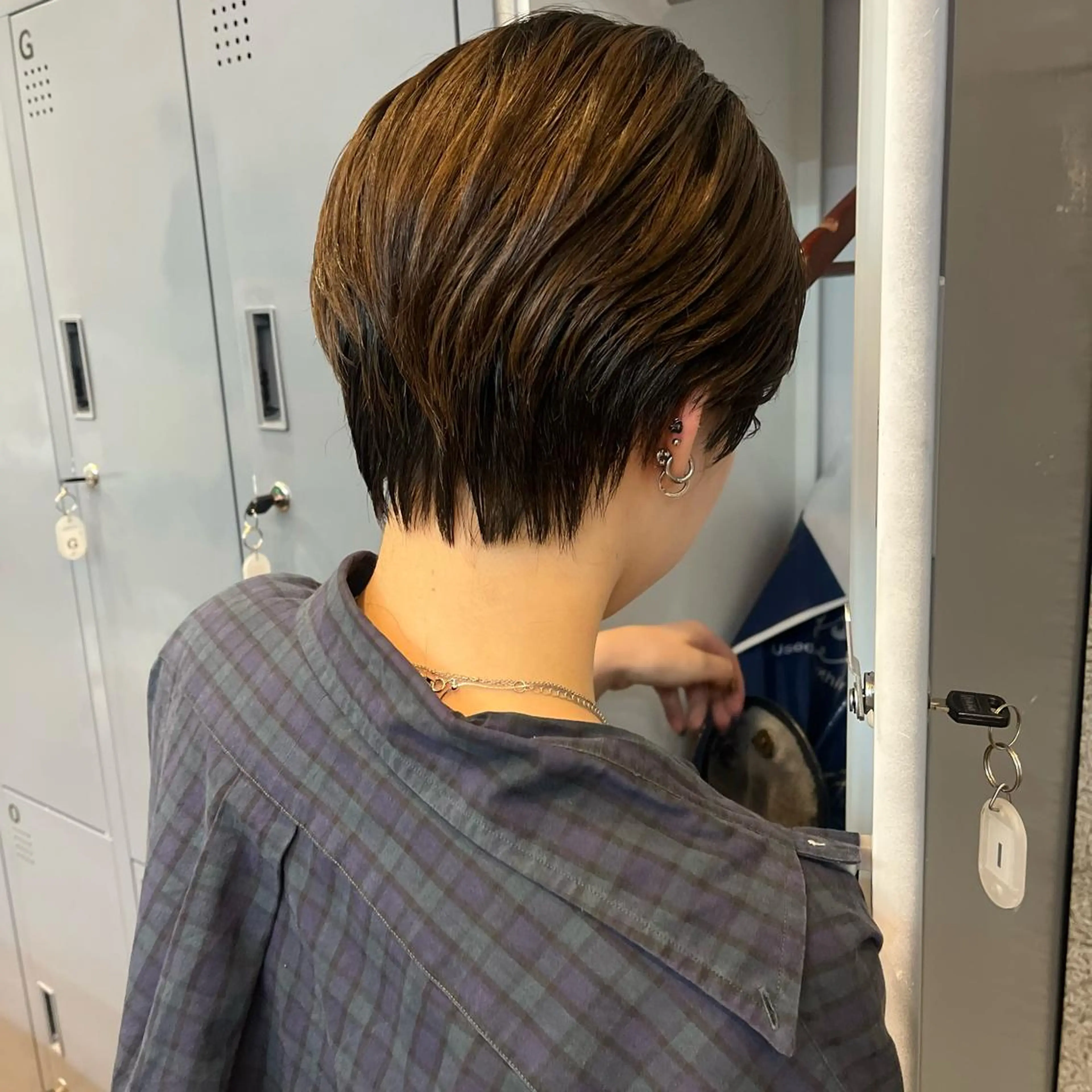 ショート カラー ショートヘア ボブハイトーン🦖 デザインMAMIのヘアスタイル