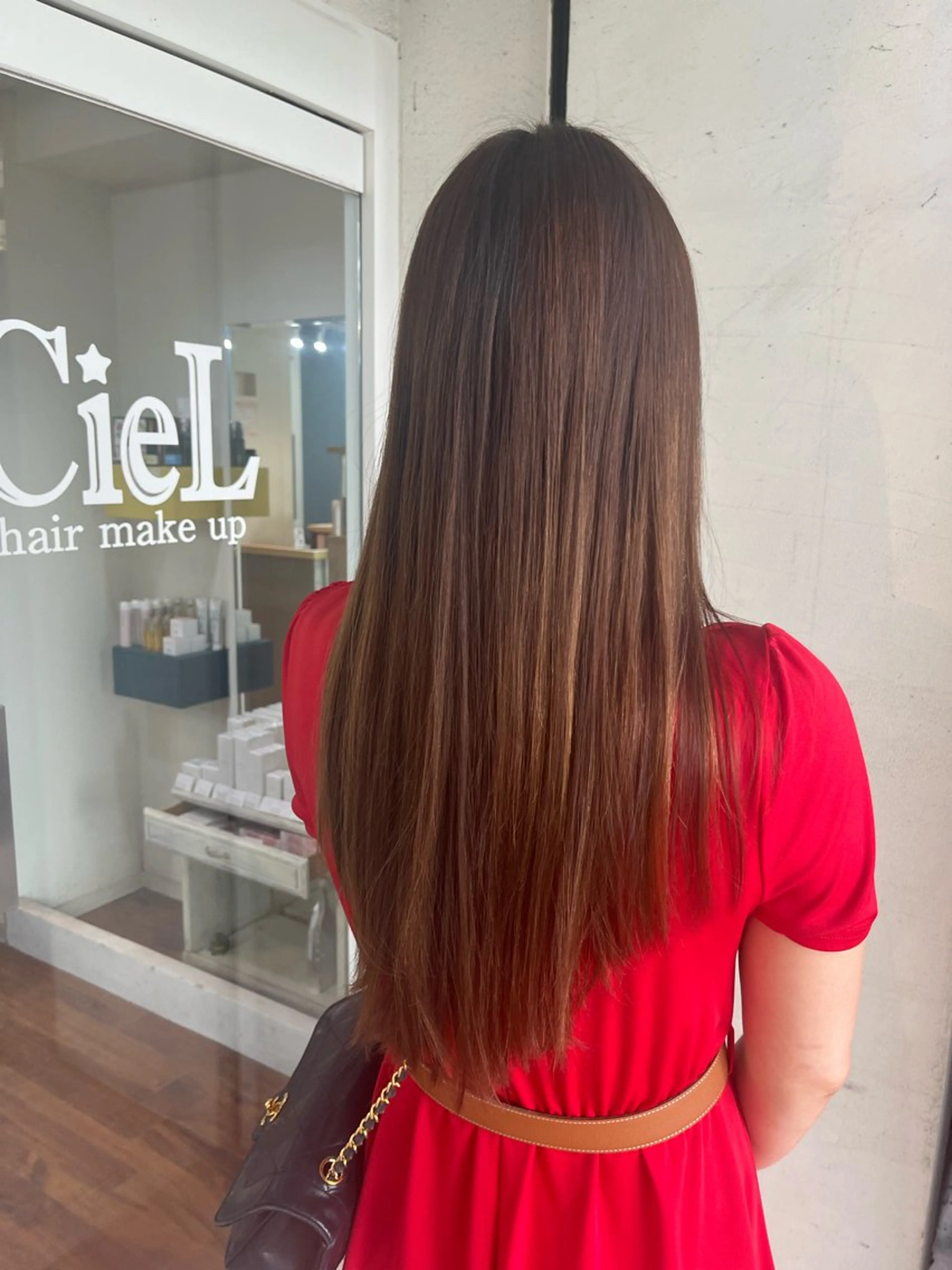 ロング カラー ベージュカラー ピンクカラー ピンクベージュ 臼井 いづみのヘアスタイル