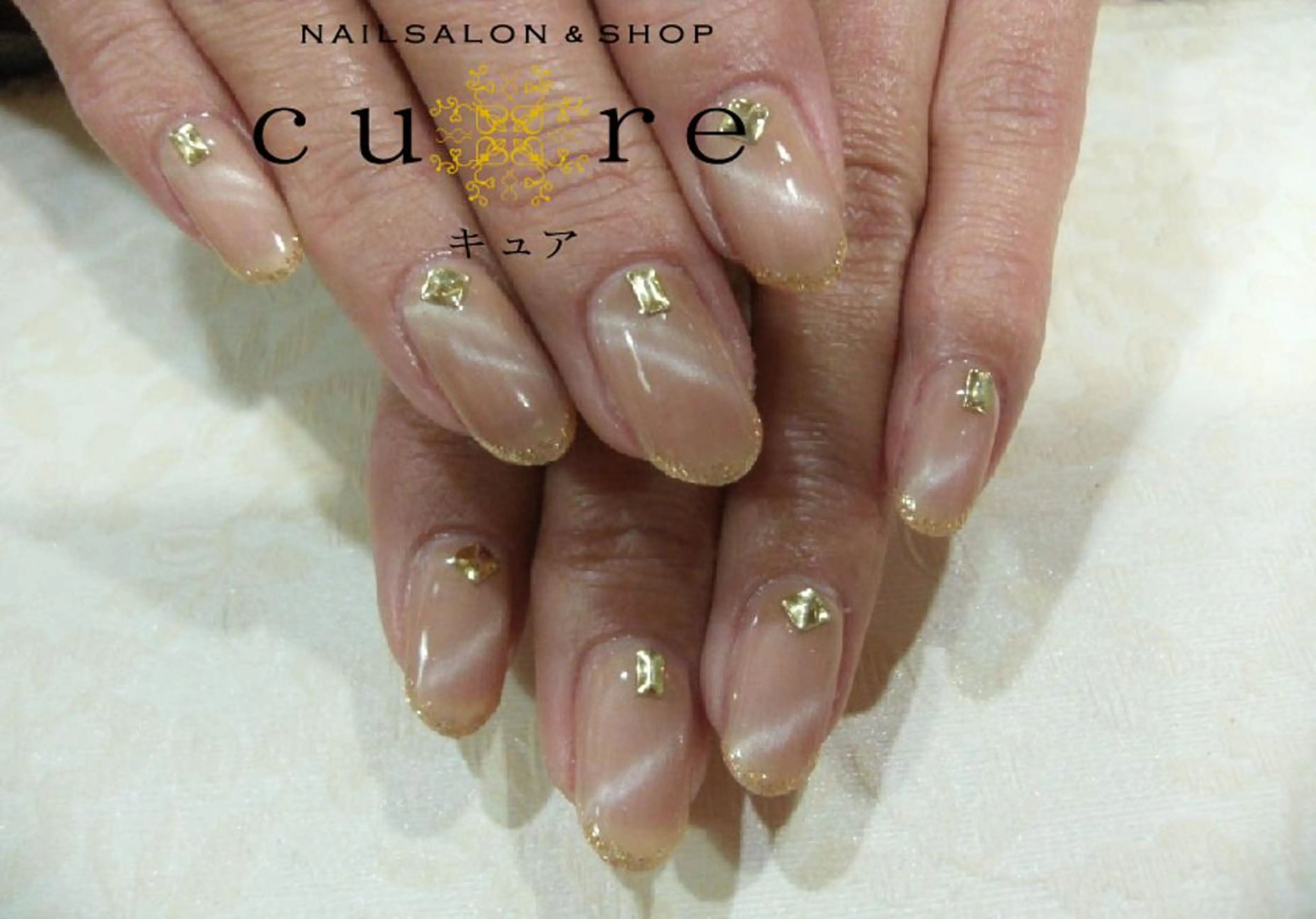 ミディアム ネイル ハンドネイル ネイルサロン Cureのネイルデザイン