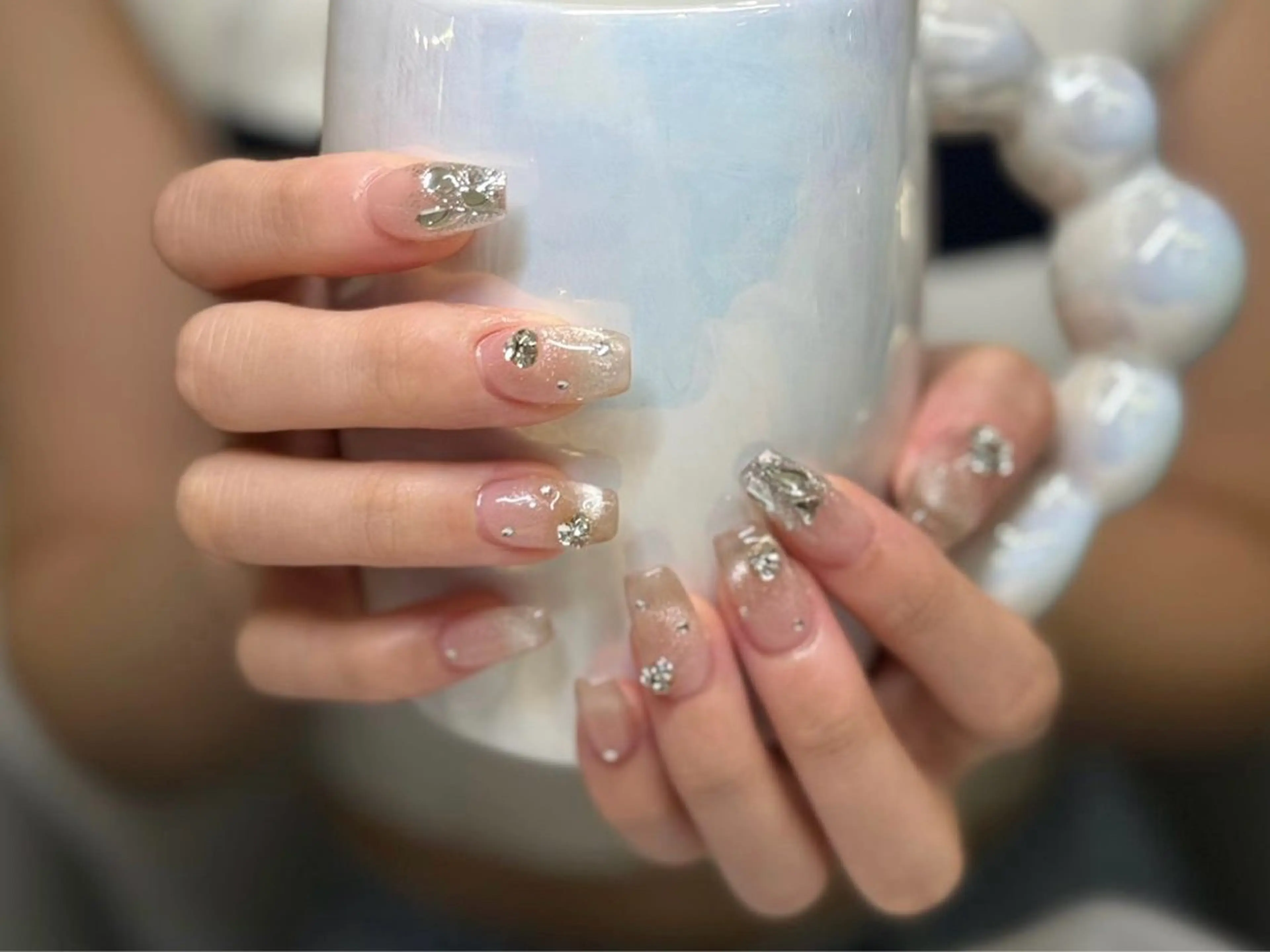 ネイル Amira アイラッシュのマツエク・マツパデザイン