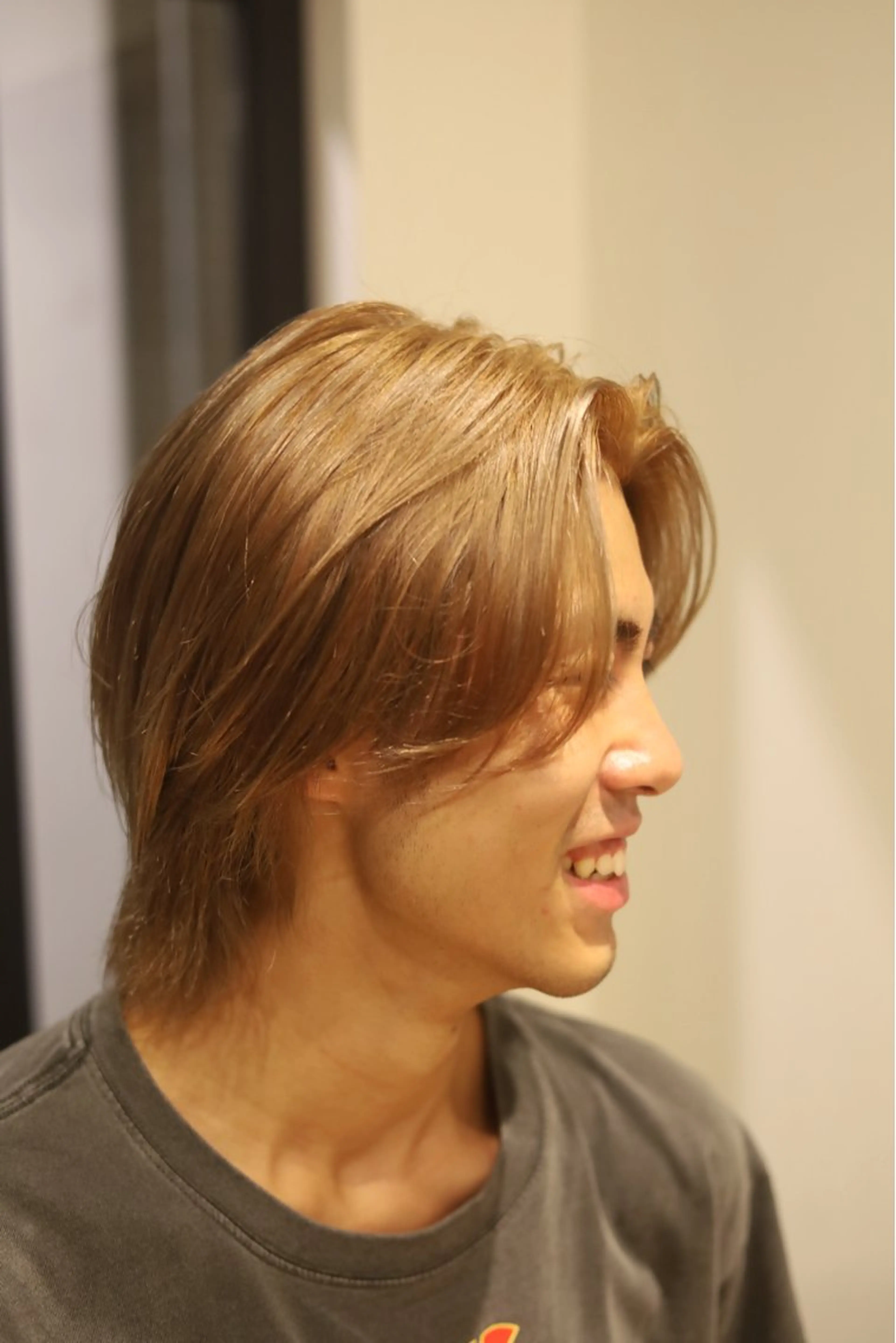 カラー パーマ メンズ センターパート メンズパーマ 森山 陽菜のヘアスタイル