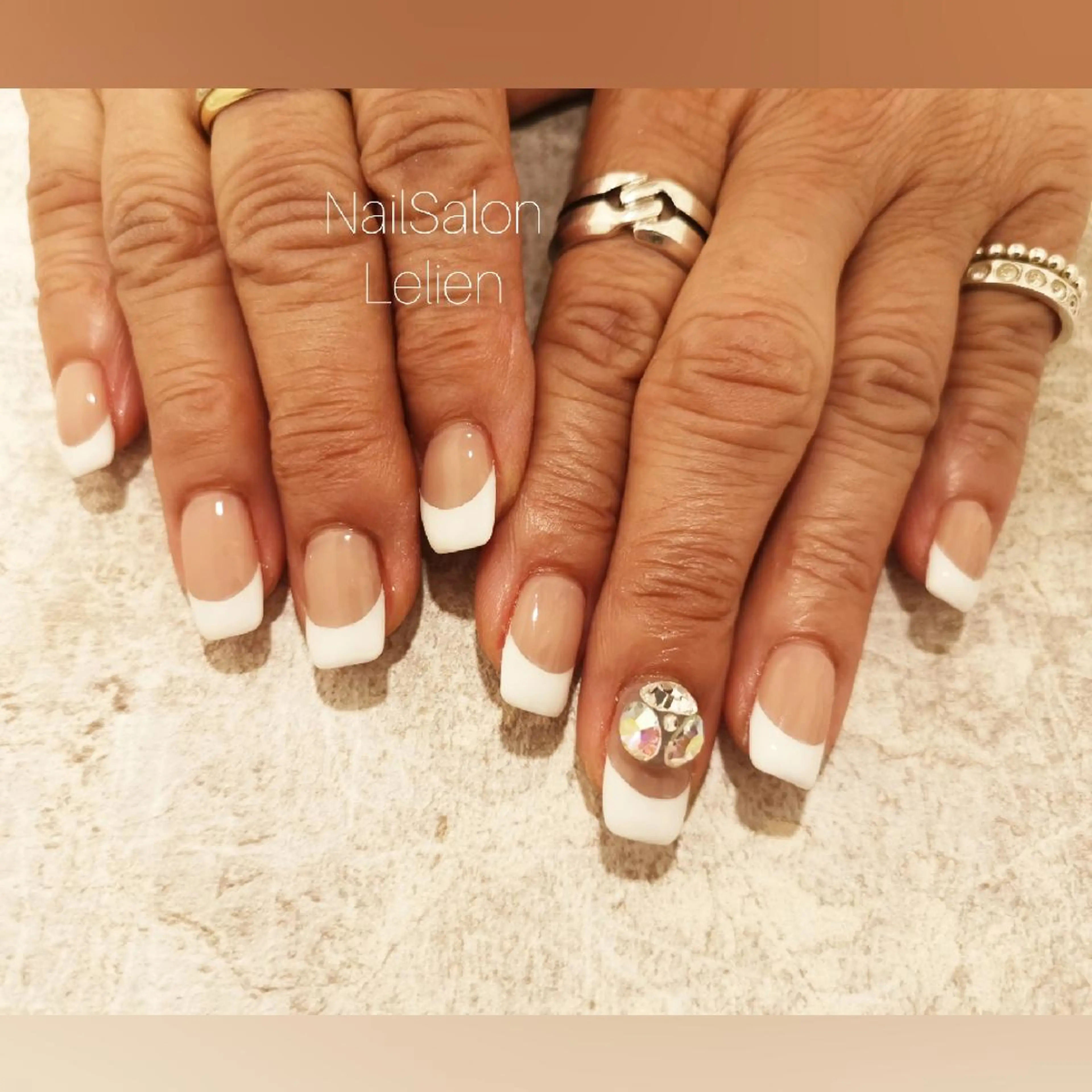 ネイル ストーンネイル ハンドネイル ネイルサロン Lelienルリエのネイルデザイン