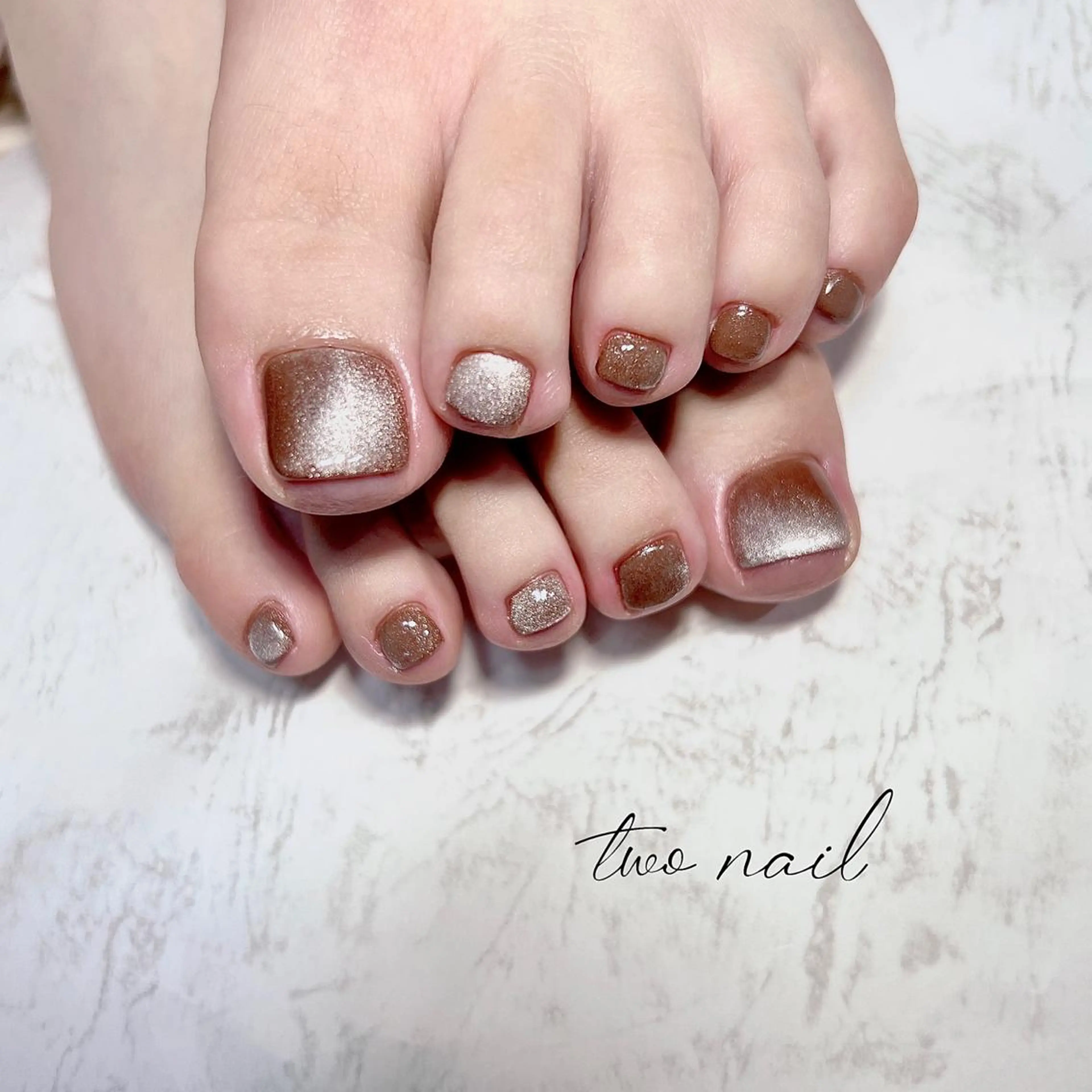 ネイル アートネイル ブラウン フットネイル ハート マグネットネイル フットネイル two nailのネイルデザイン