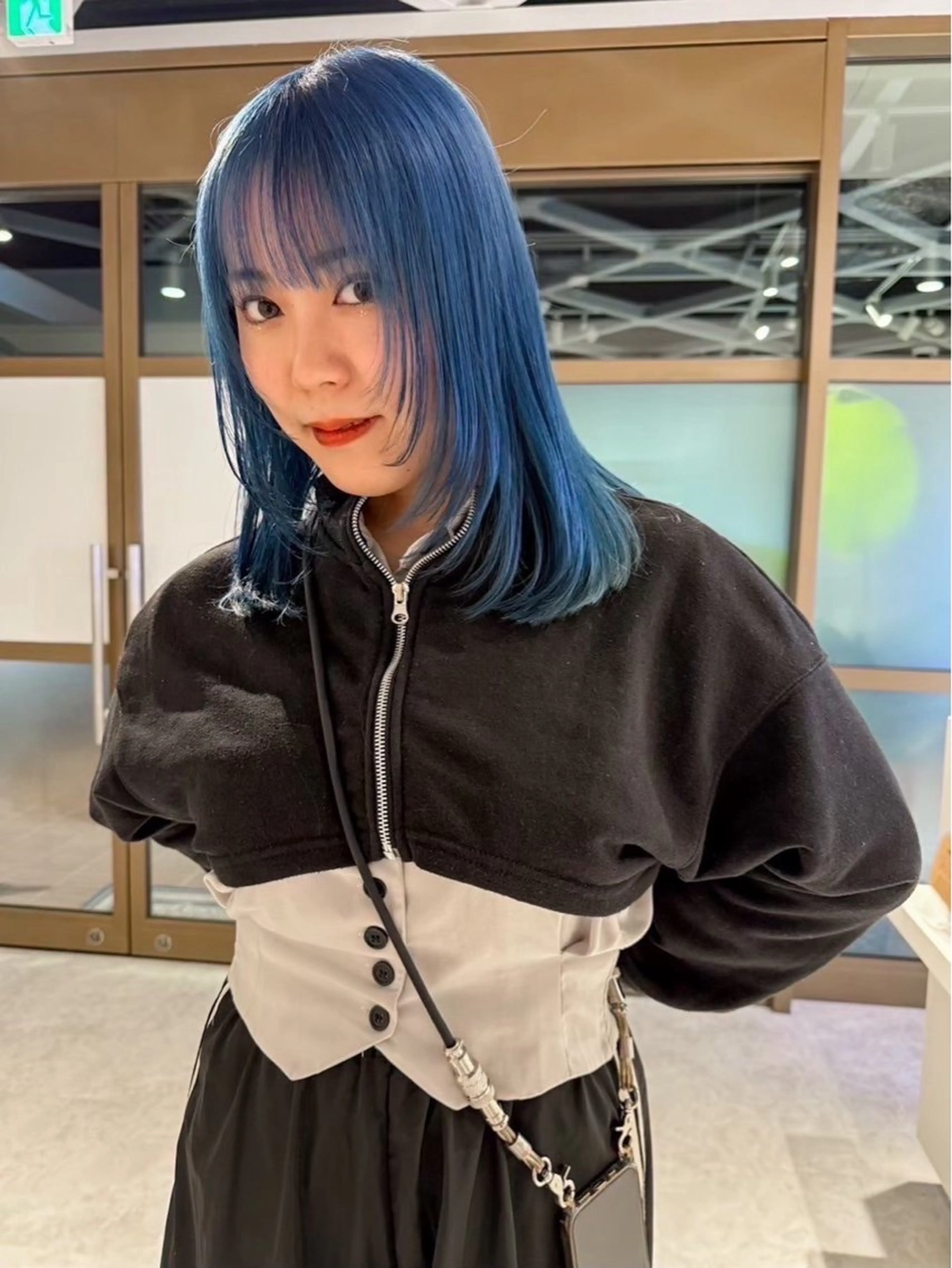 ミディアム 顔周りカット レイヤーカット 小顔カット 安友 楓真のヘアスタイル