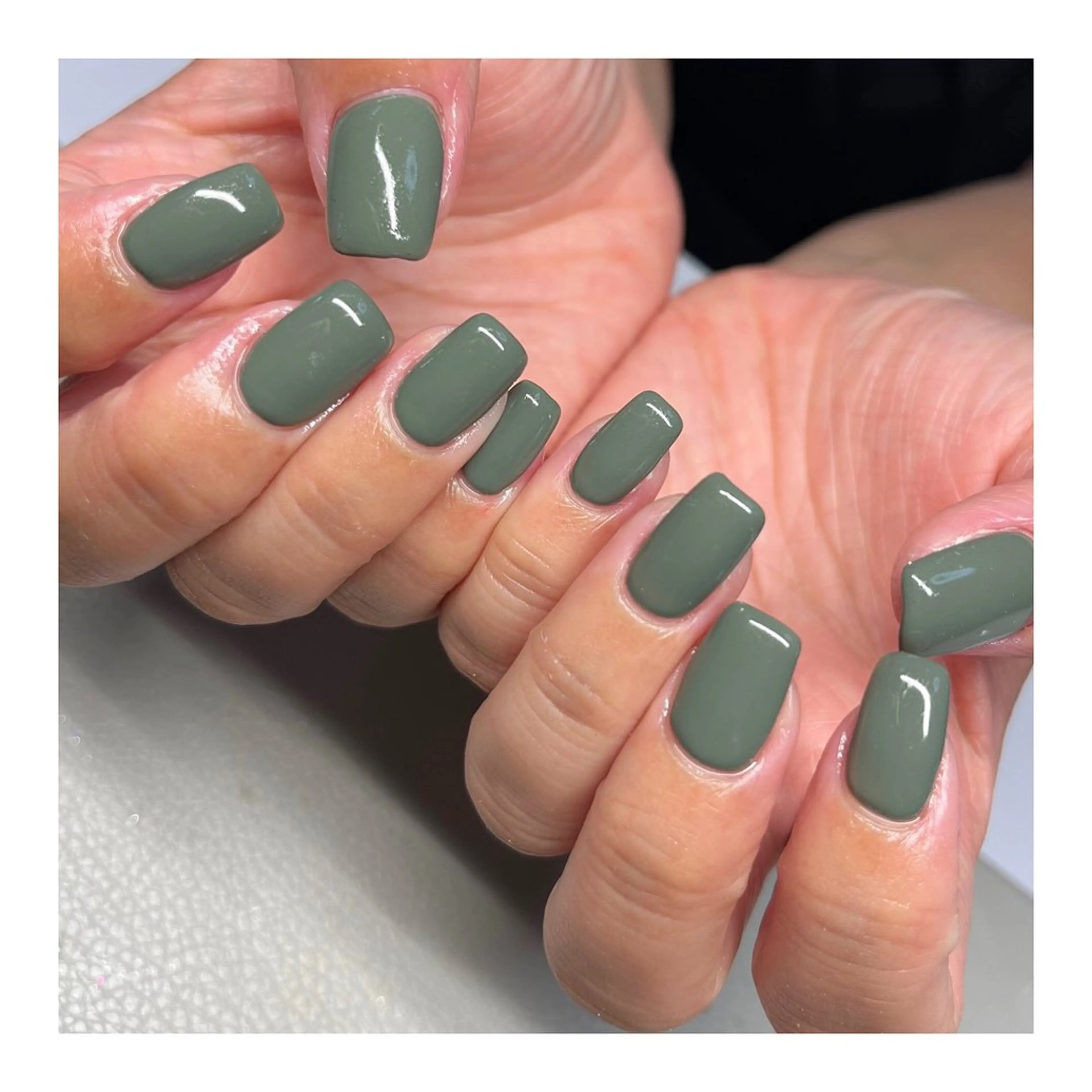 ネイル グリーン ハンドネイル 587nail *のネイルデザイン