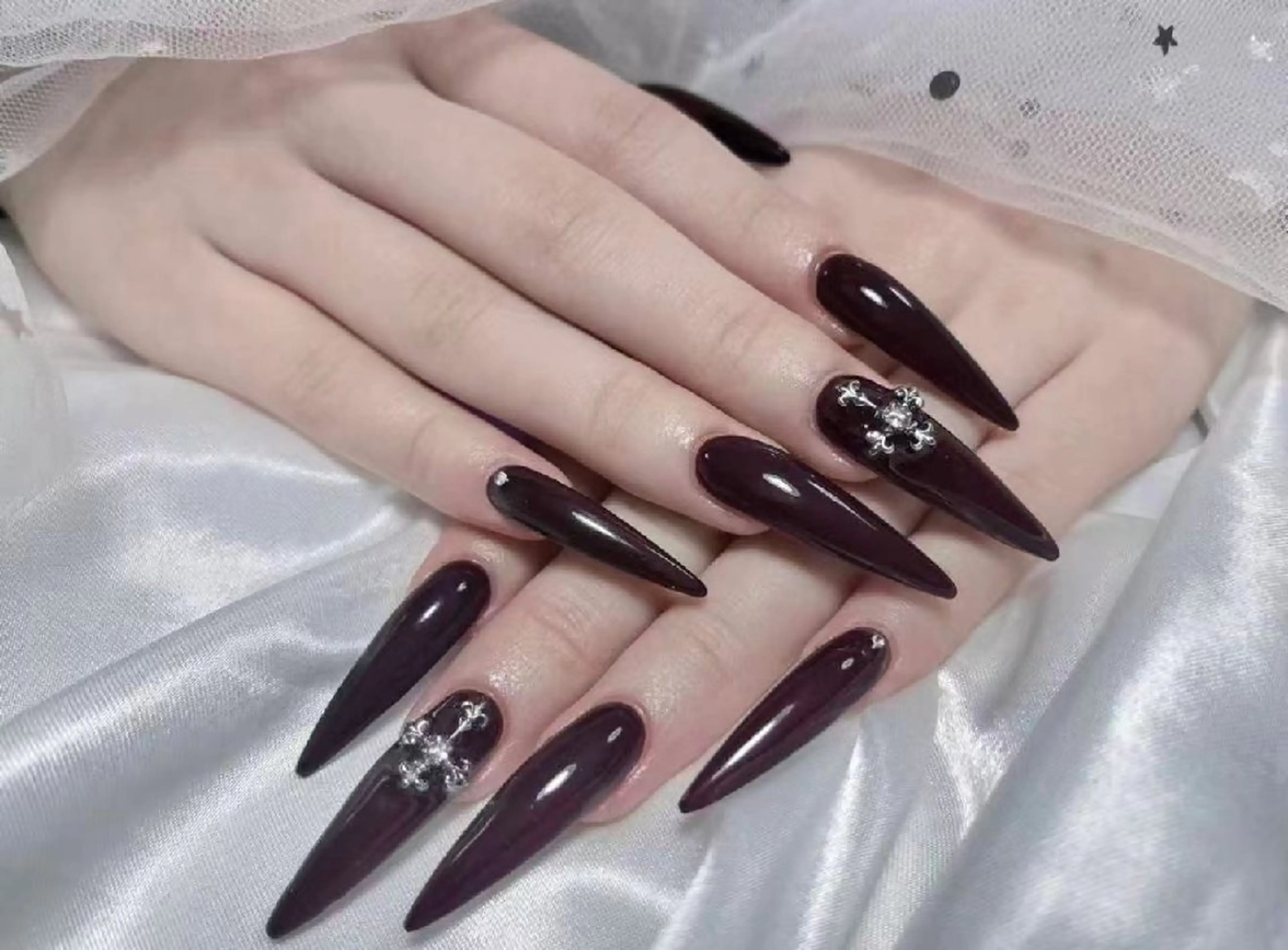 ネイル マグネットネイル 持ち込み オフィスネイル シンプルネイル ワンホンネイル ハンドネイル 佐田 美香のネイルデザイン