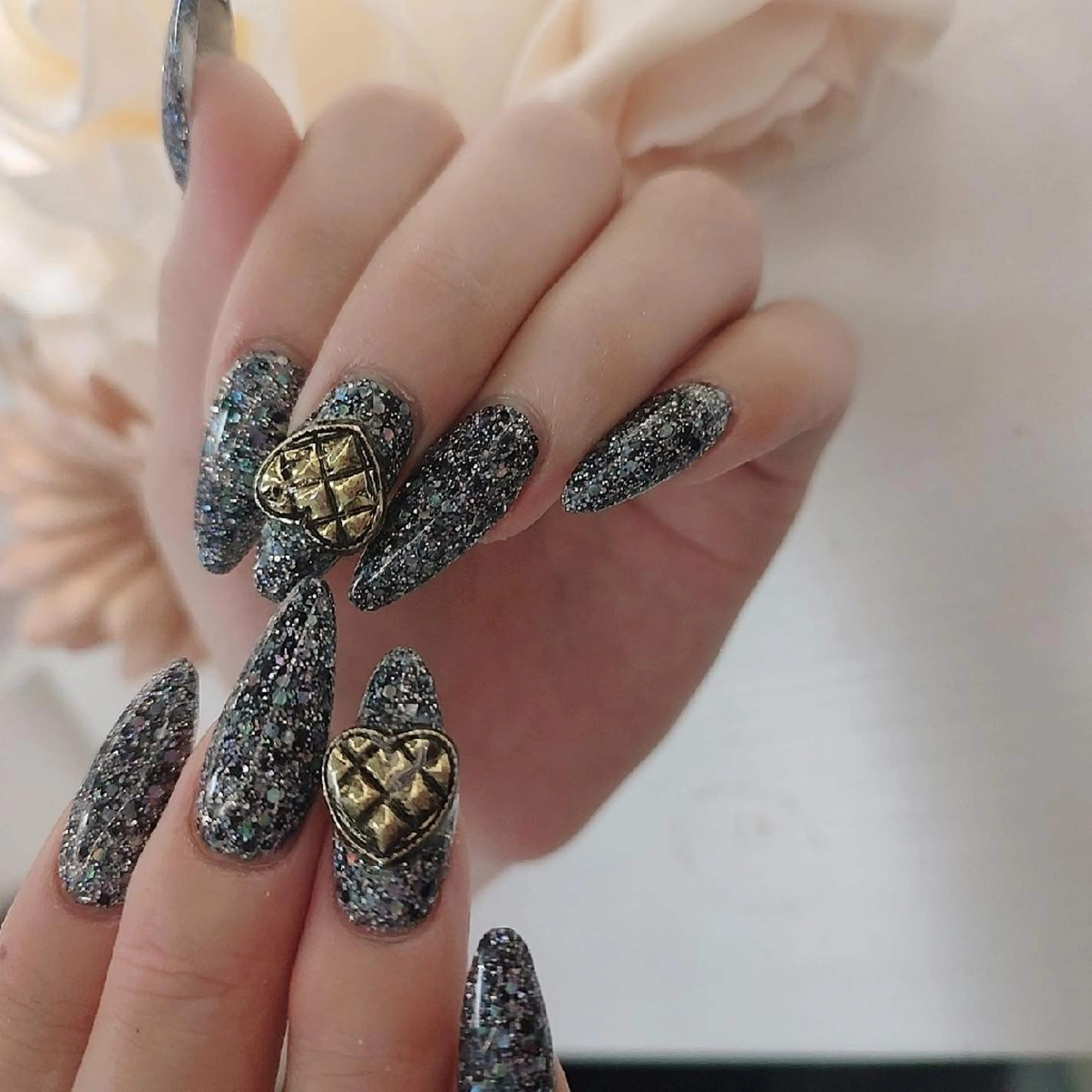 ネイル ハンドネイル RUNWAY 　　の眉毛・アイブロウイメージ