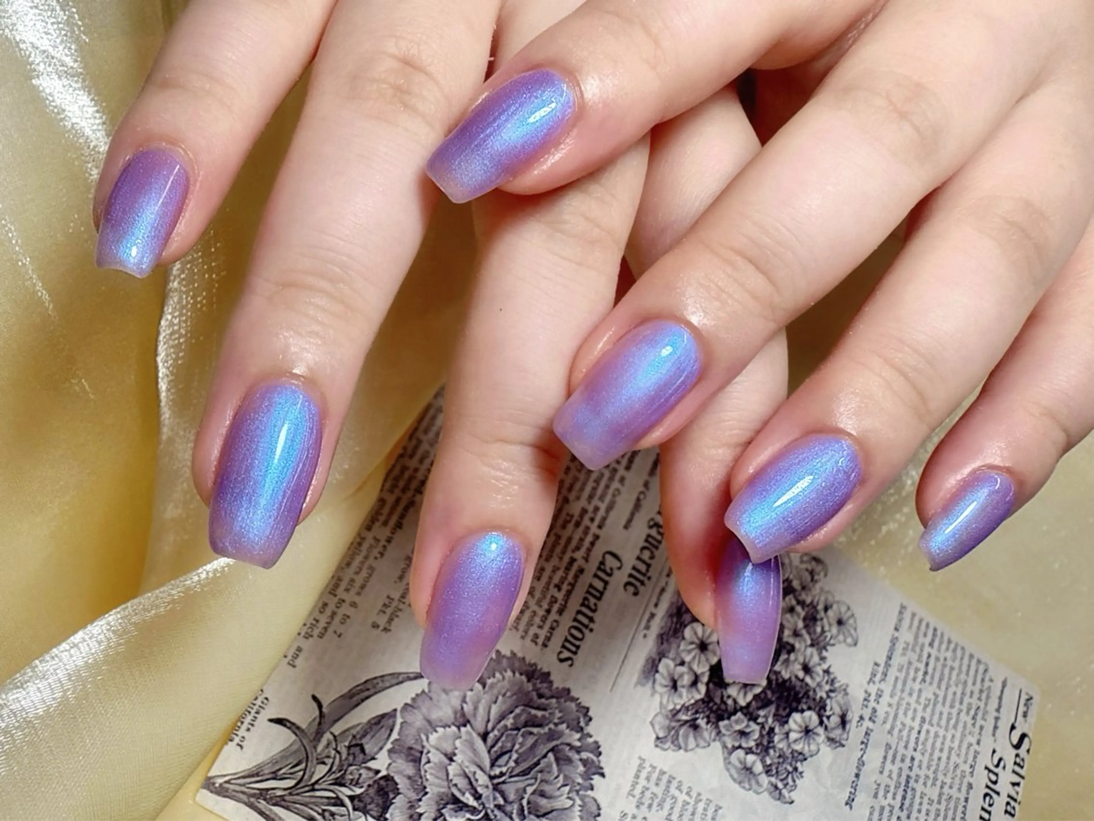 ネイル ハンドネイル グロー ネイルのネイルデザイン