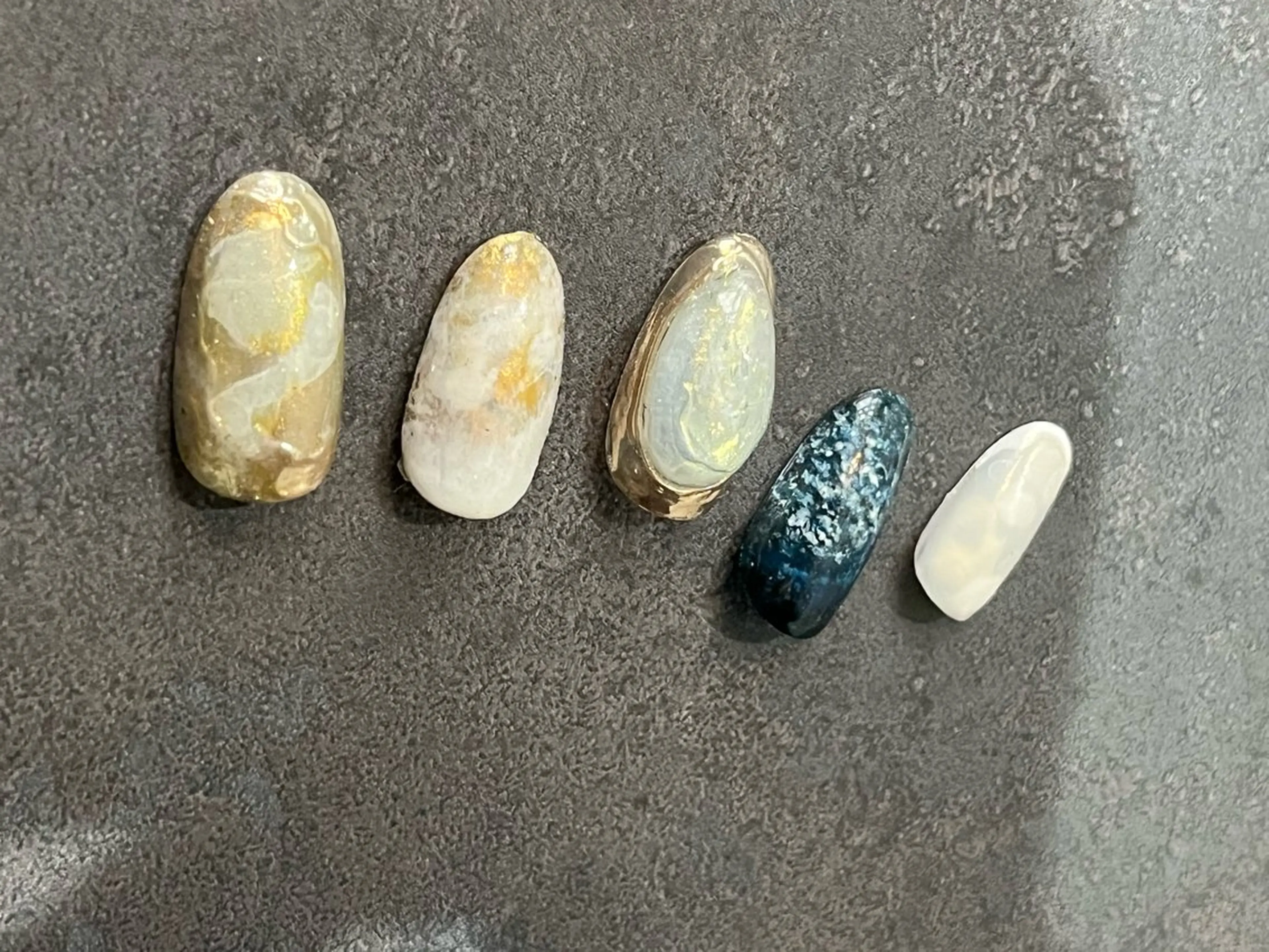 ネイル ハンドネイル SHE adusaのネイルデザイン