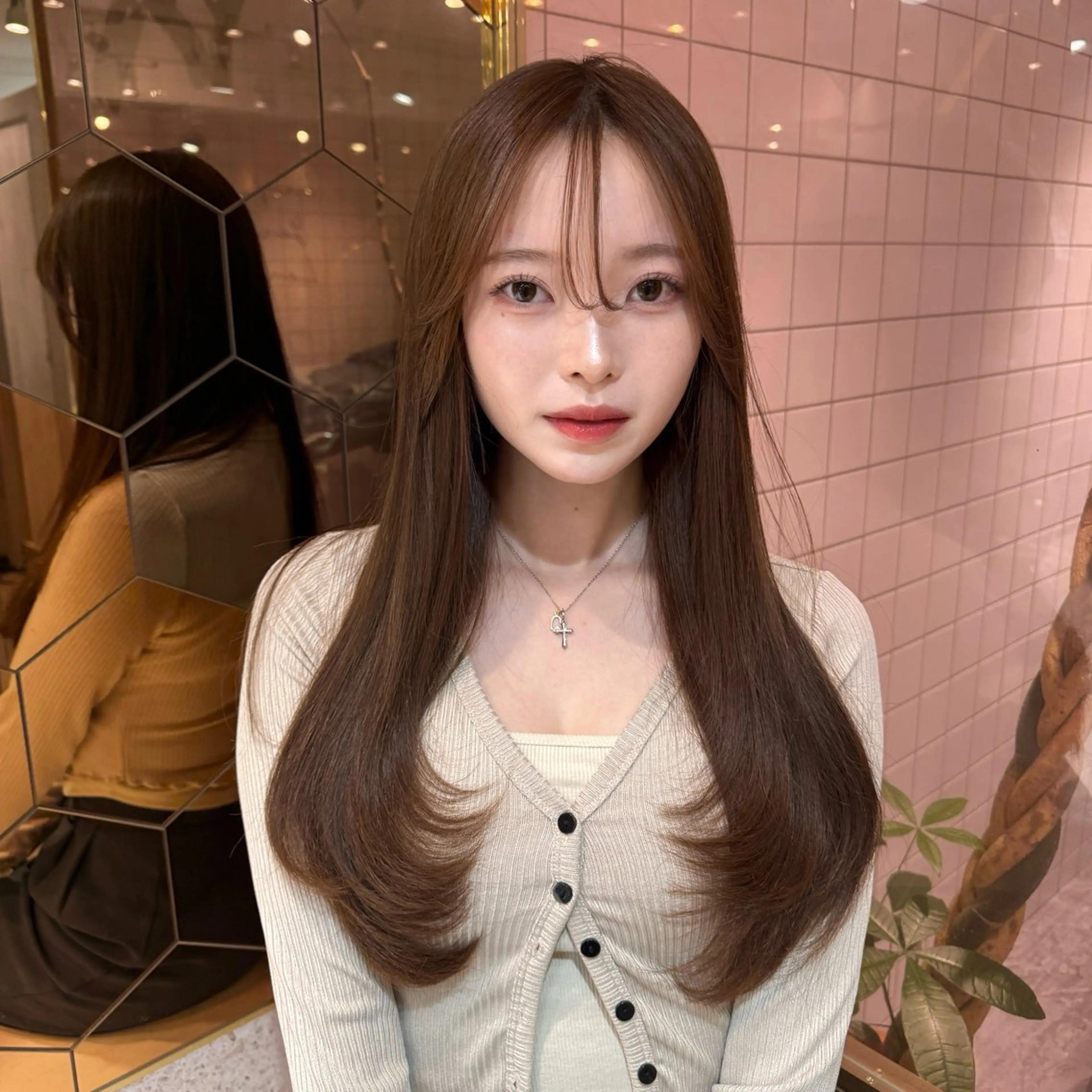 ロング レイヤーカット 🎀しゅな/韓国 レイヤー/透明感♡のヘアスタイル