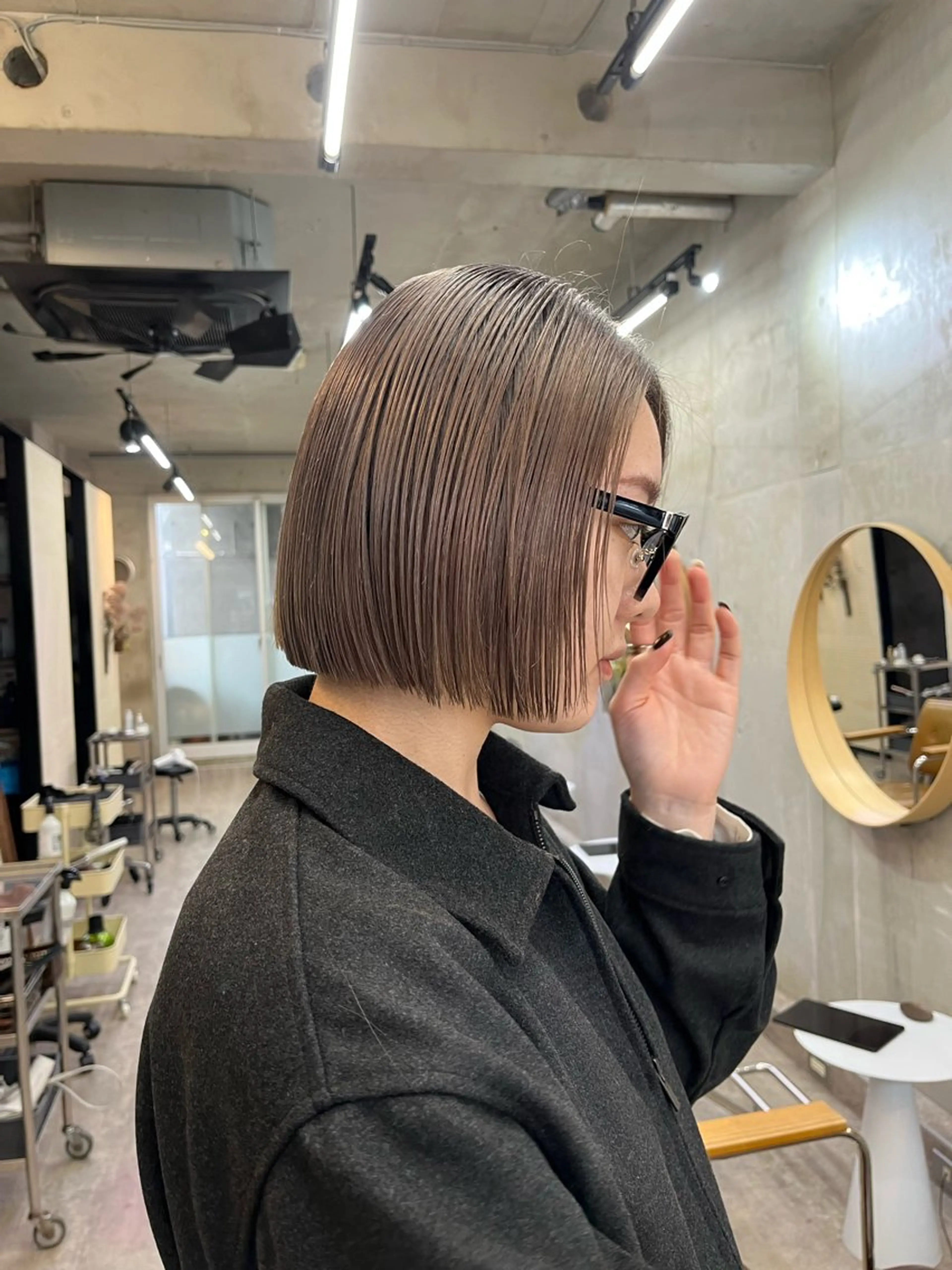 ショート カラー ベージュカラー ブリーチ ケアブリーチ 透明感カラー ダブルカラー カット 🤎𝐌𝐚𝐨⌇ お悩み解決美容師🤎のヘアスタイル