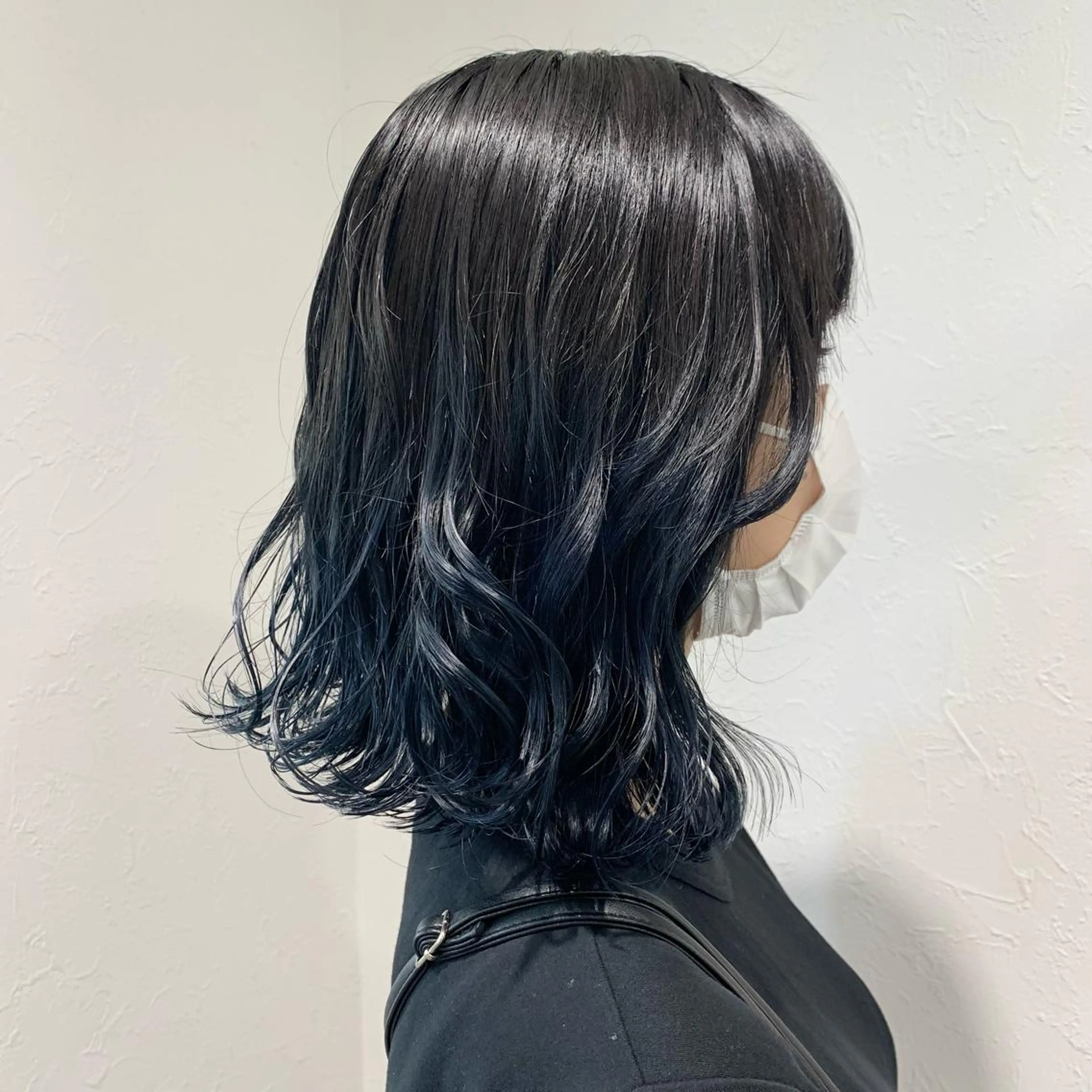 セミロング カラー shiho .のヘアスタイル