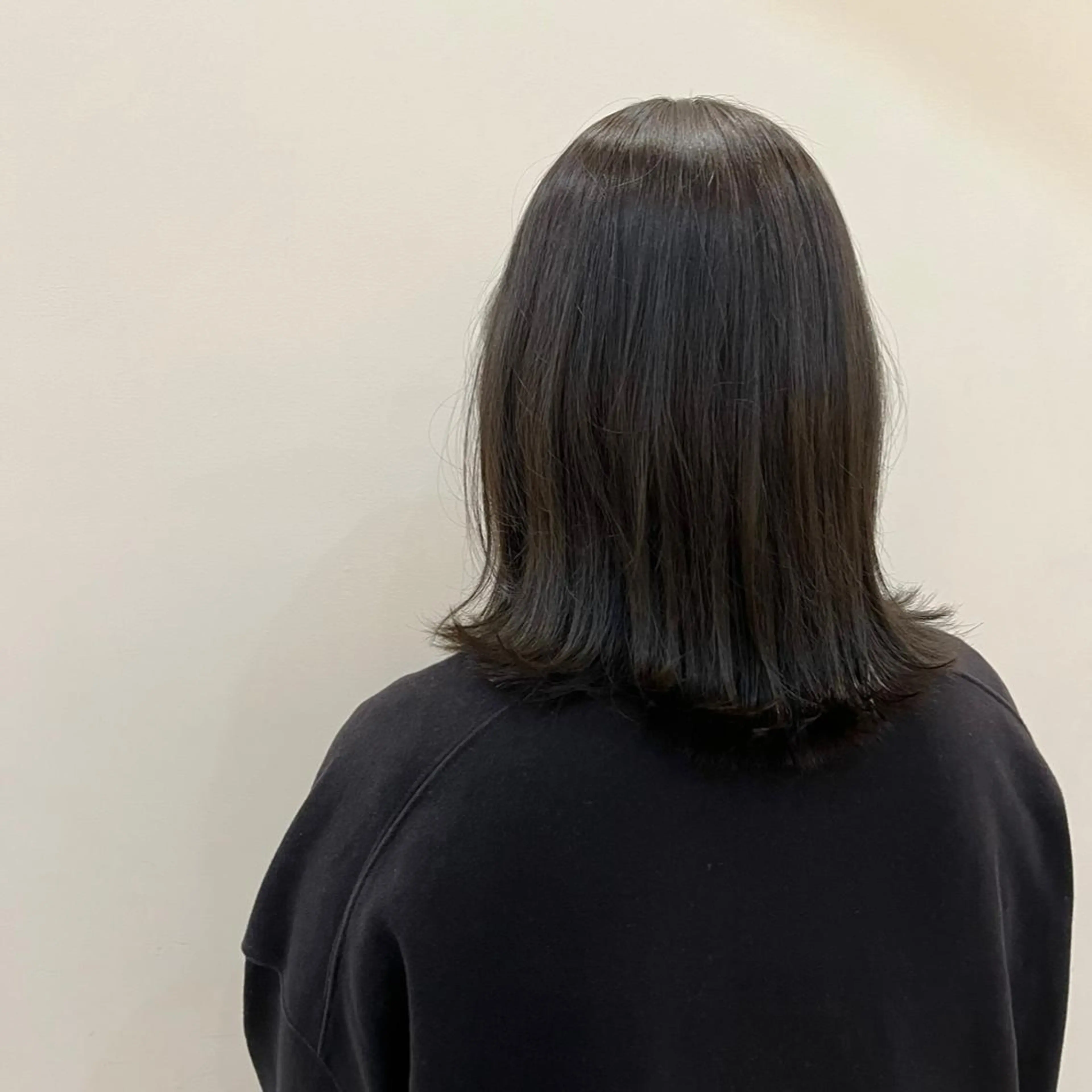 セミロング カラー イルミナカラー カット ヘアカラー 似合わせカット暖色 カラーhiyonaのヘアスタイル