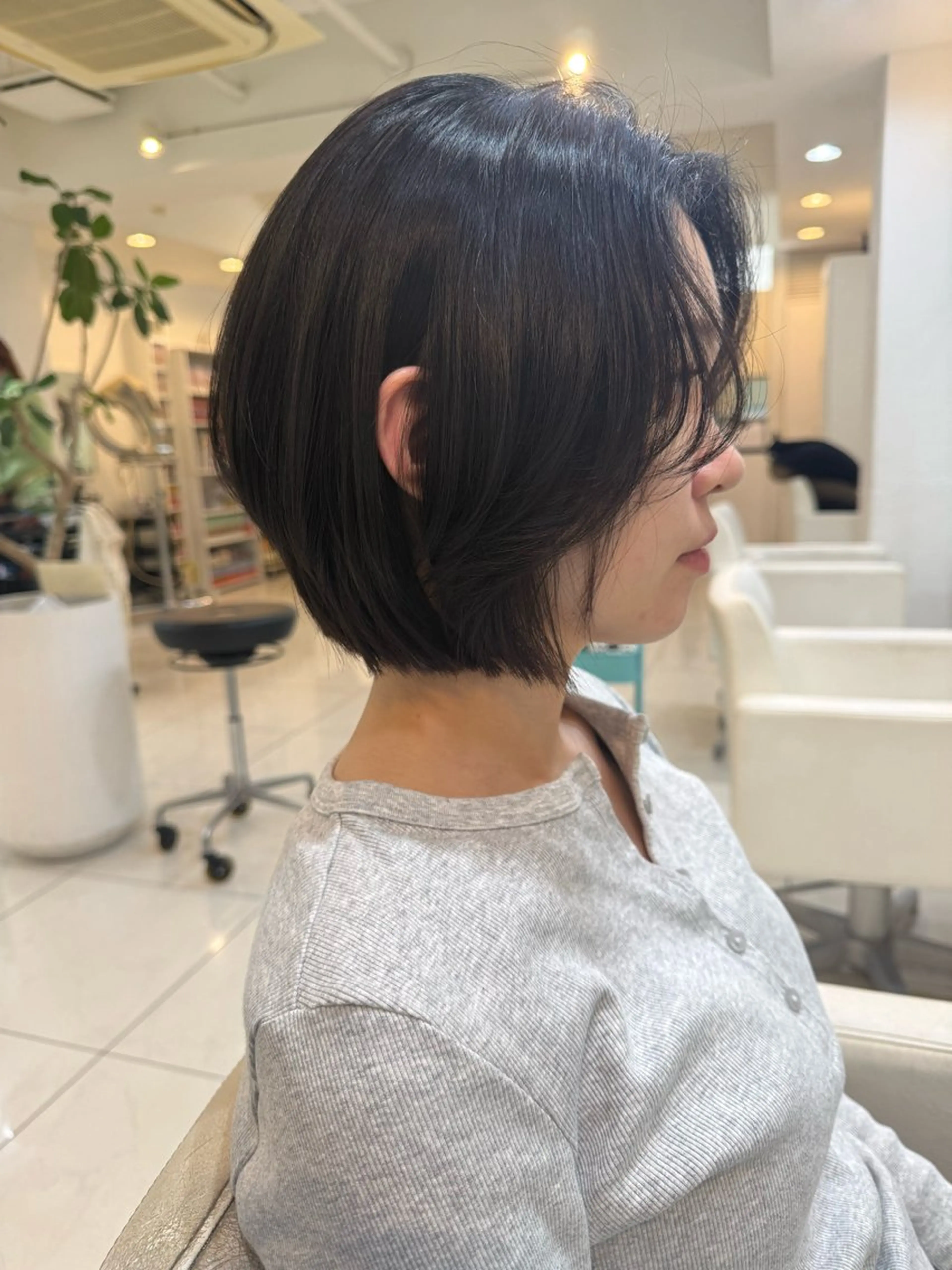 ショート カラー ボブレイヤー ボブ レイヤーカット カット ヘアカラー トリートメント 透明感カラー🫧ヘア セット🫧松本菜月の眉毛・アイブロウイメージ