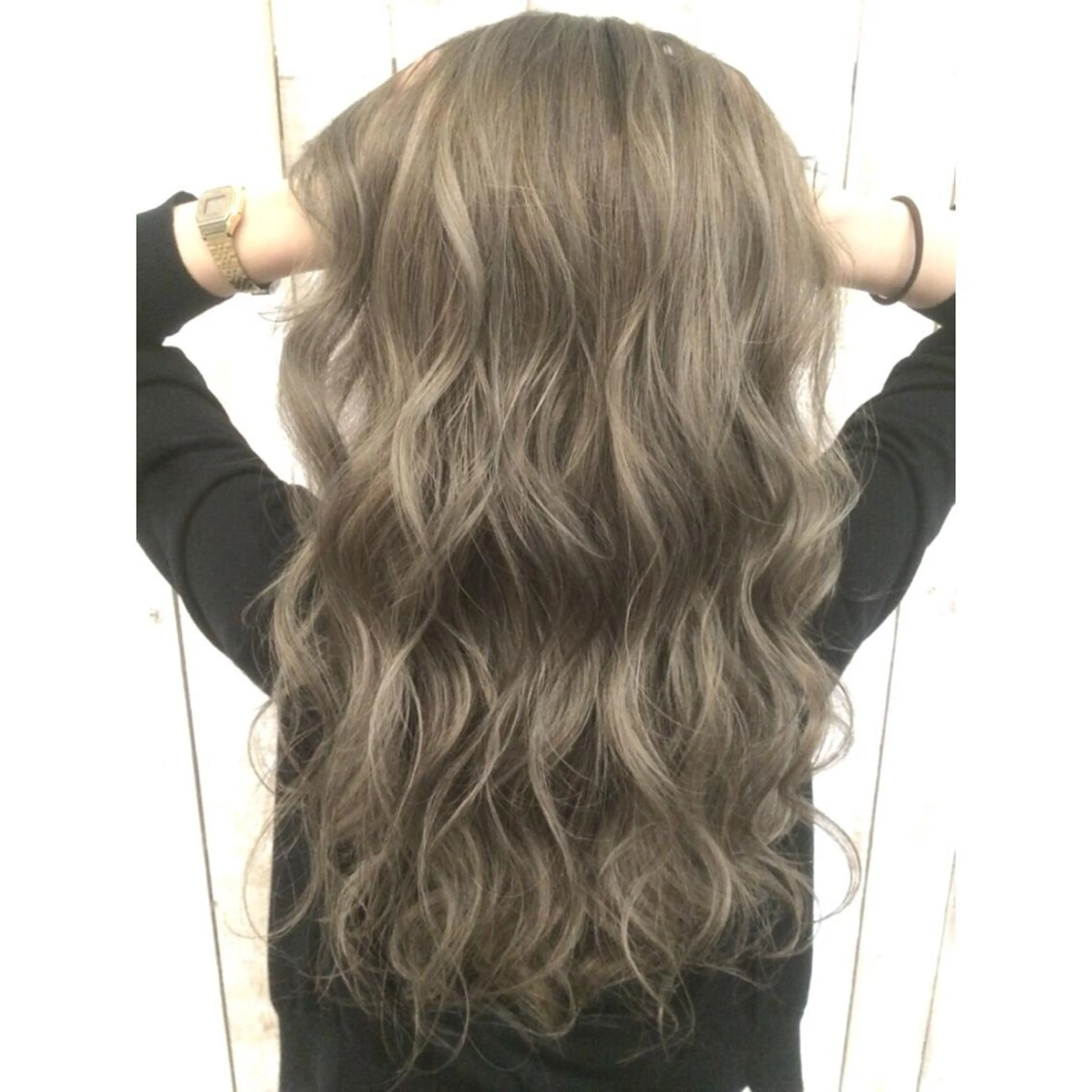 ロング カラー ベージュカラー ハイライトカラー 3Dハイライト ハイライト ヘアカラー トリートメント 井上 一平のヘアスタイル
