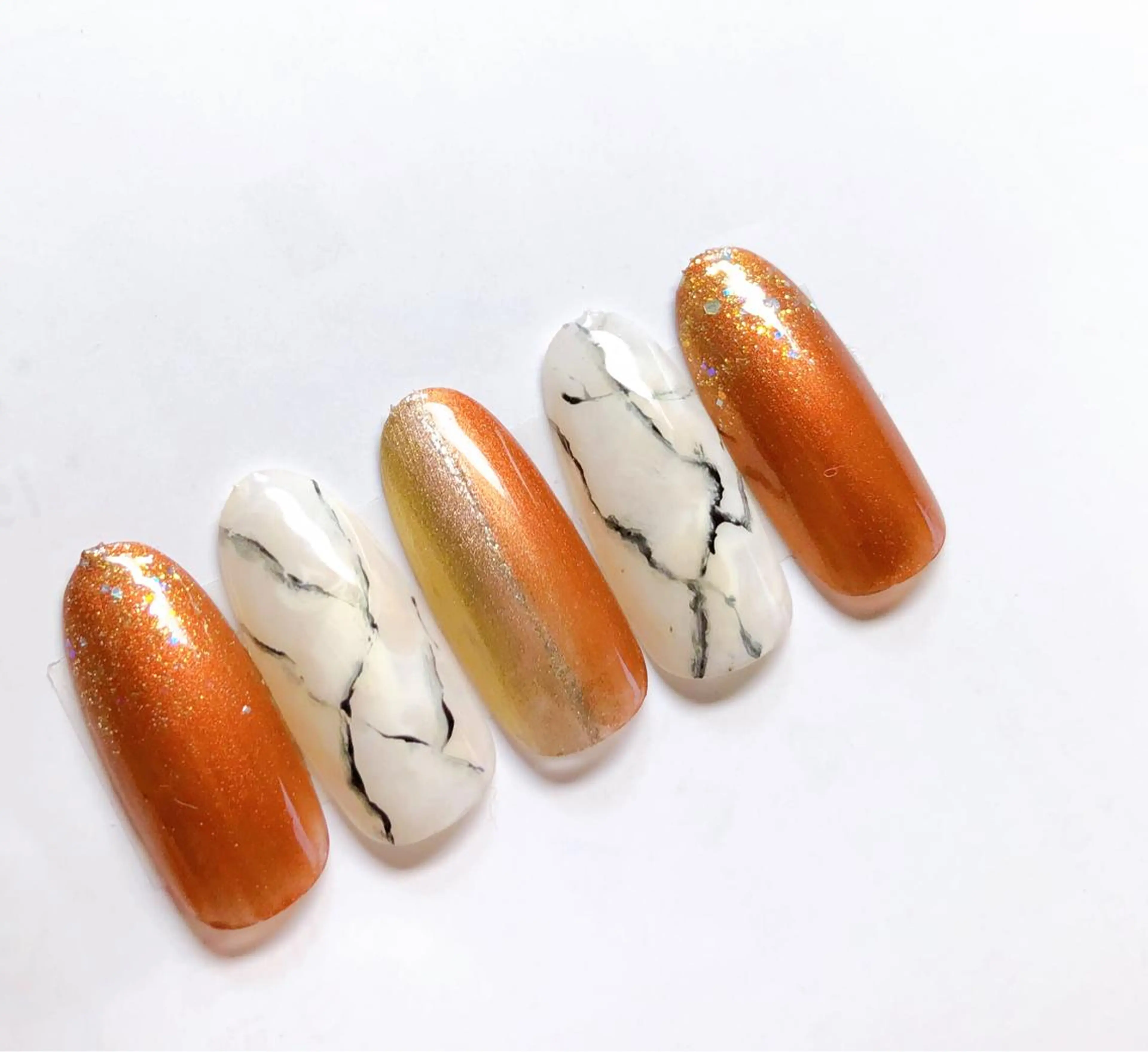 ネイル Bella  totalbeauty所属・Bella 齋藤理奈のネイルデザイン