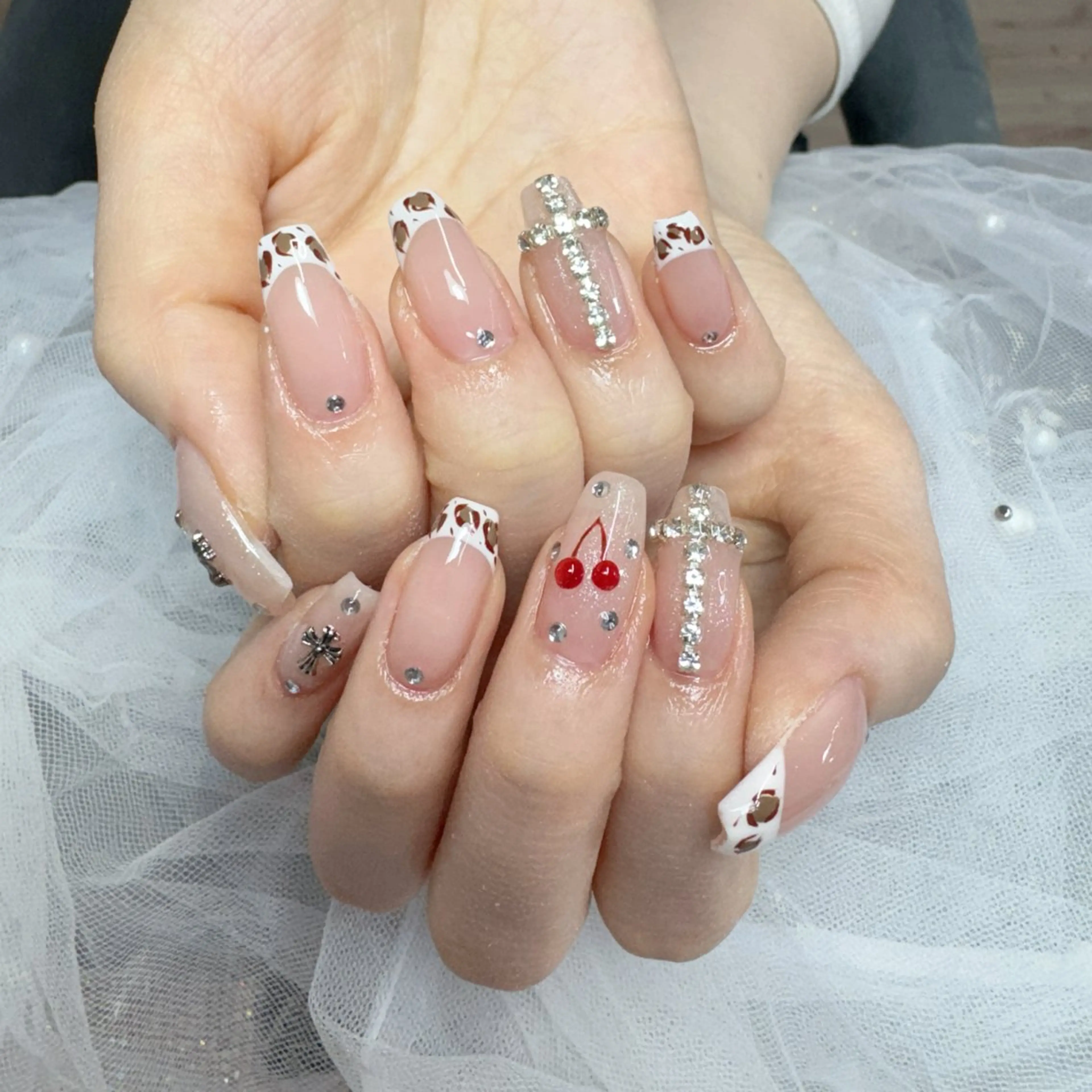 ネイル ハンドネイル 🎀nana🫧 ワンホンネイル🎀のネイルデザイン