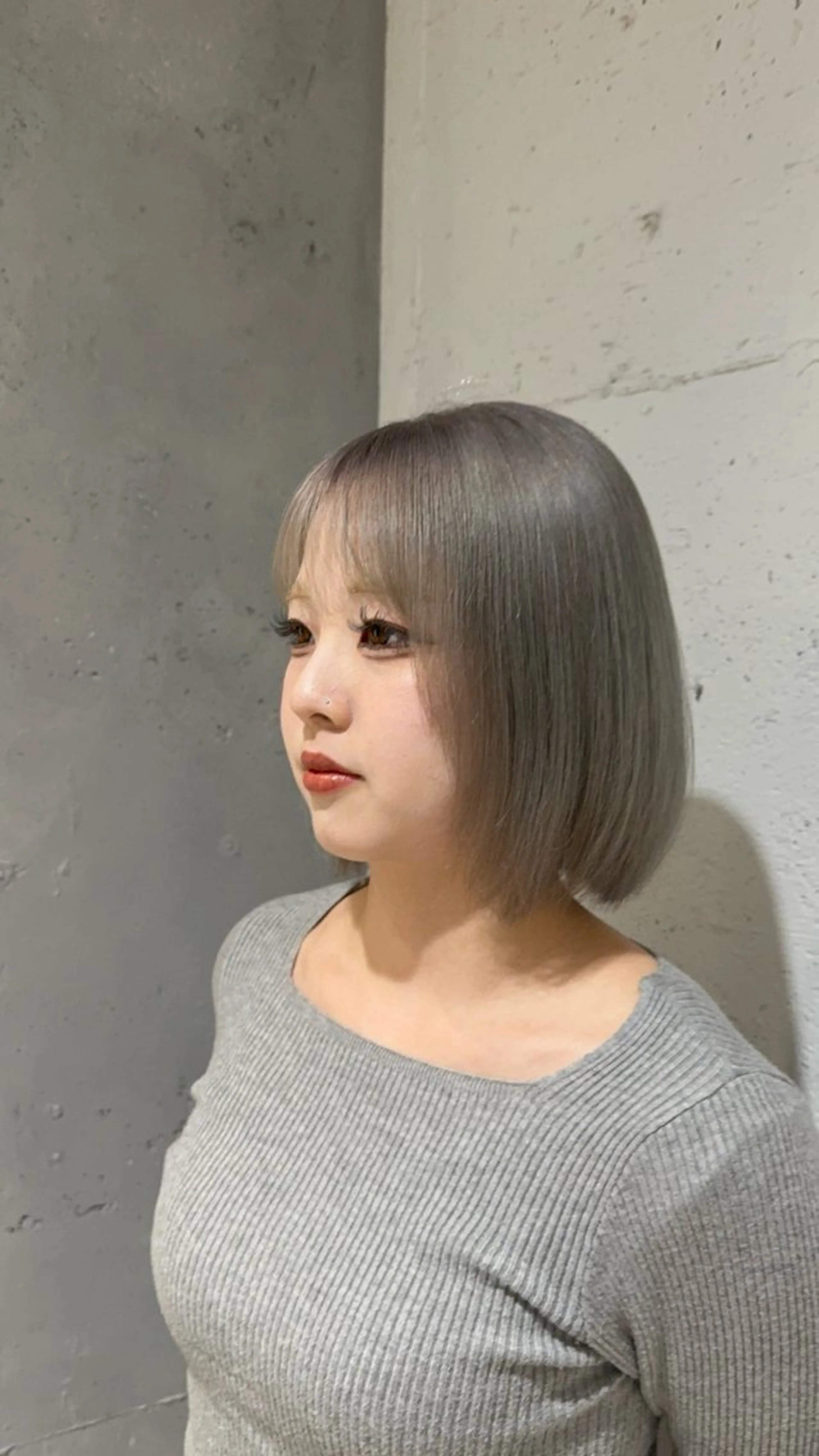 ショート カラー ブリーチ シルバー ホワイトシルバー カット ヘアカラー トリートメント 髪質改善/縮毛矯正 レイヤー/松川匠のヘアスタイル