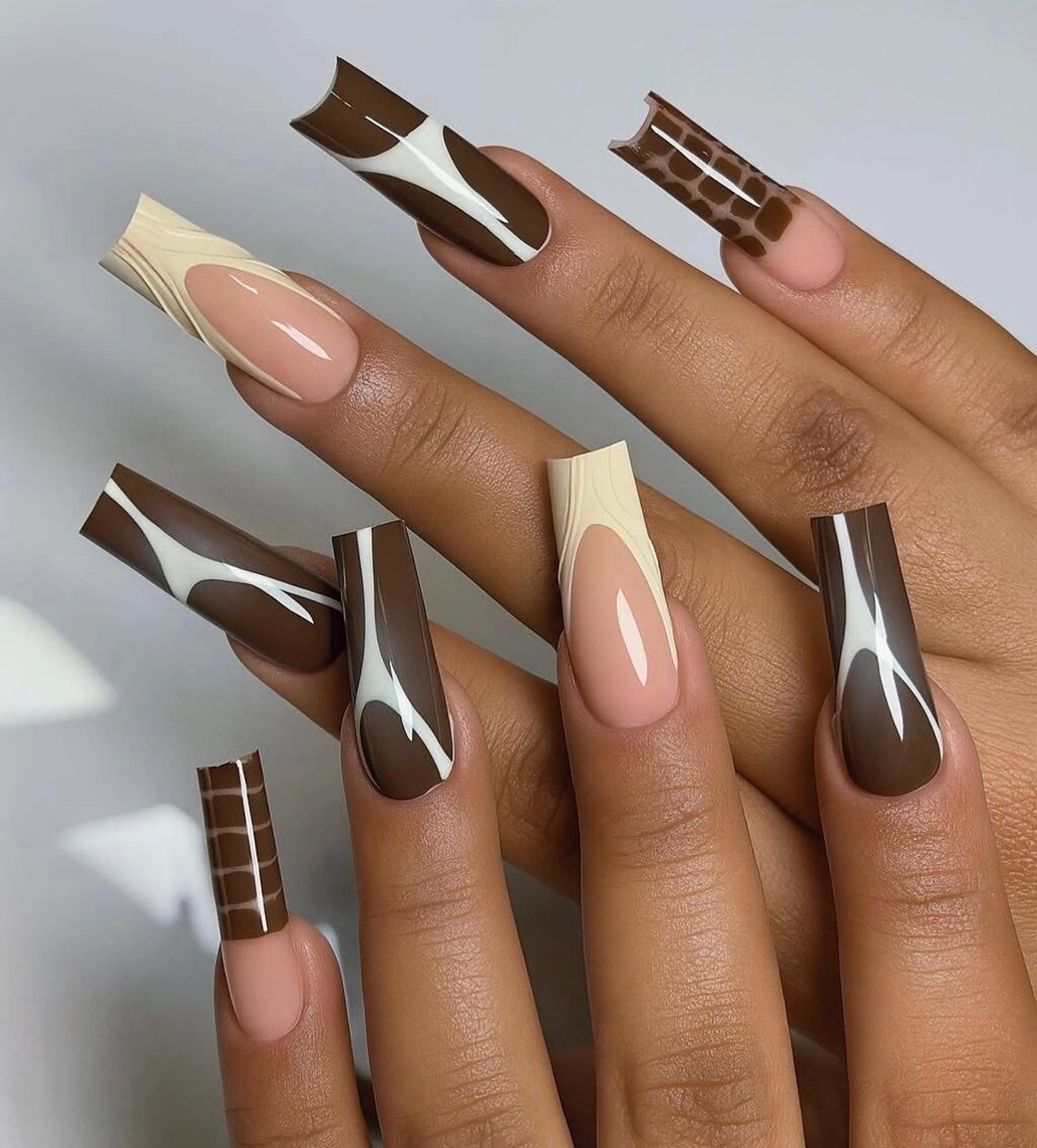 ネイル フレンチネイル ジェルネイル ハロウィン キラキラネイル 韓国ネイル H.baby Nail Salonのネイルデザイン