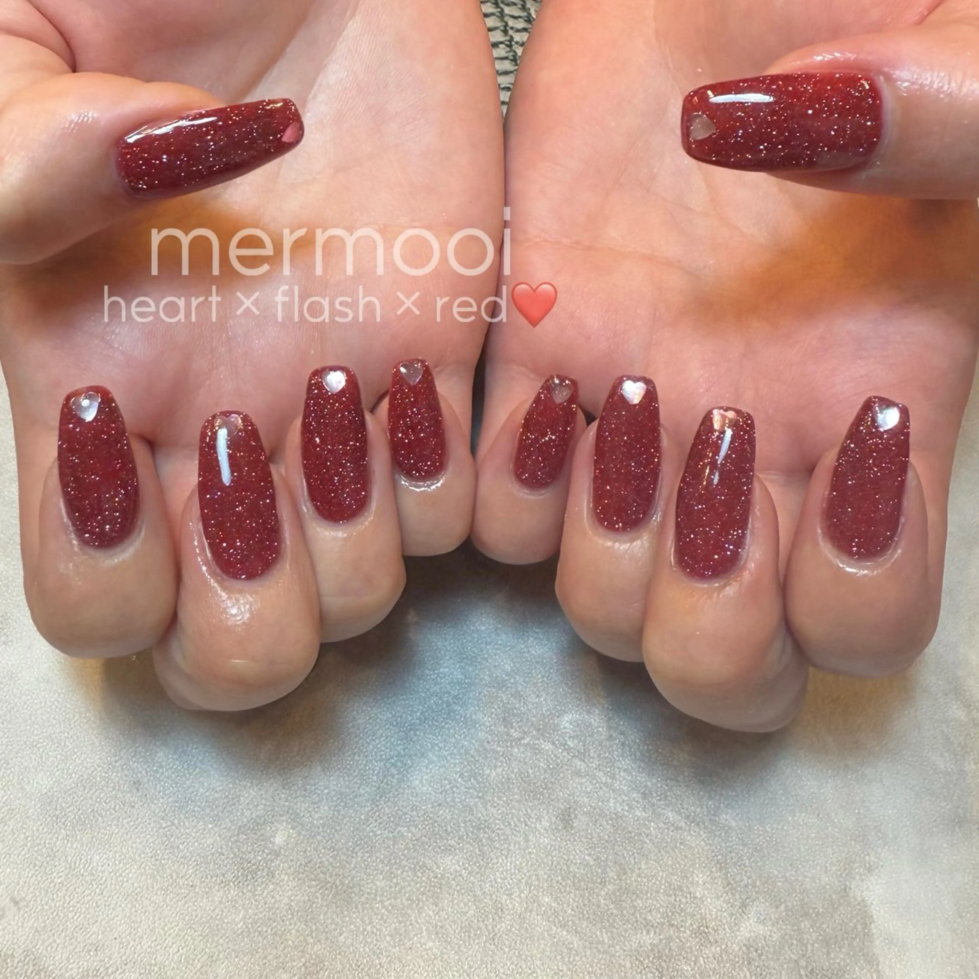 ネイル フラッシュネイル ハート キラキラネイル 韓国ネイル ワンカラーネイル ハンドネイル mermooi所属・melumooi nailのネイルデザイン