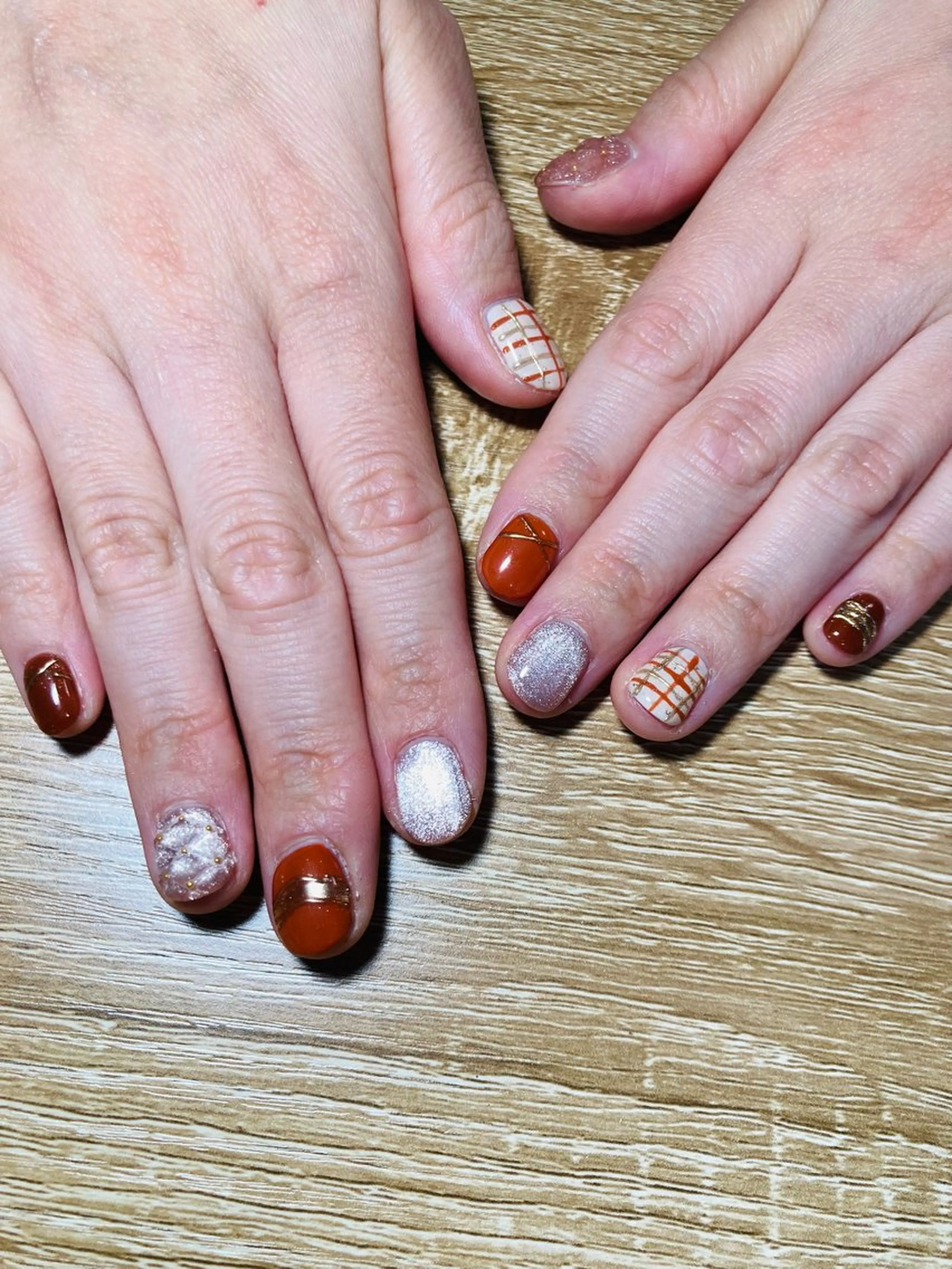 ネイル ECLAT エクラ所属・寺山 千鶴のネイルデザイン