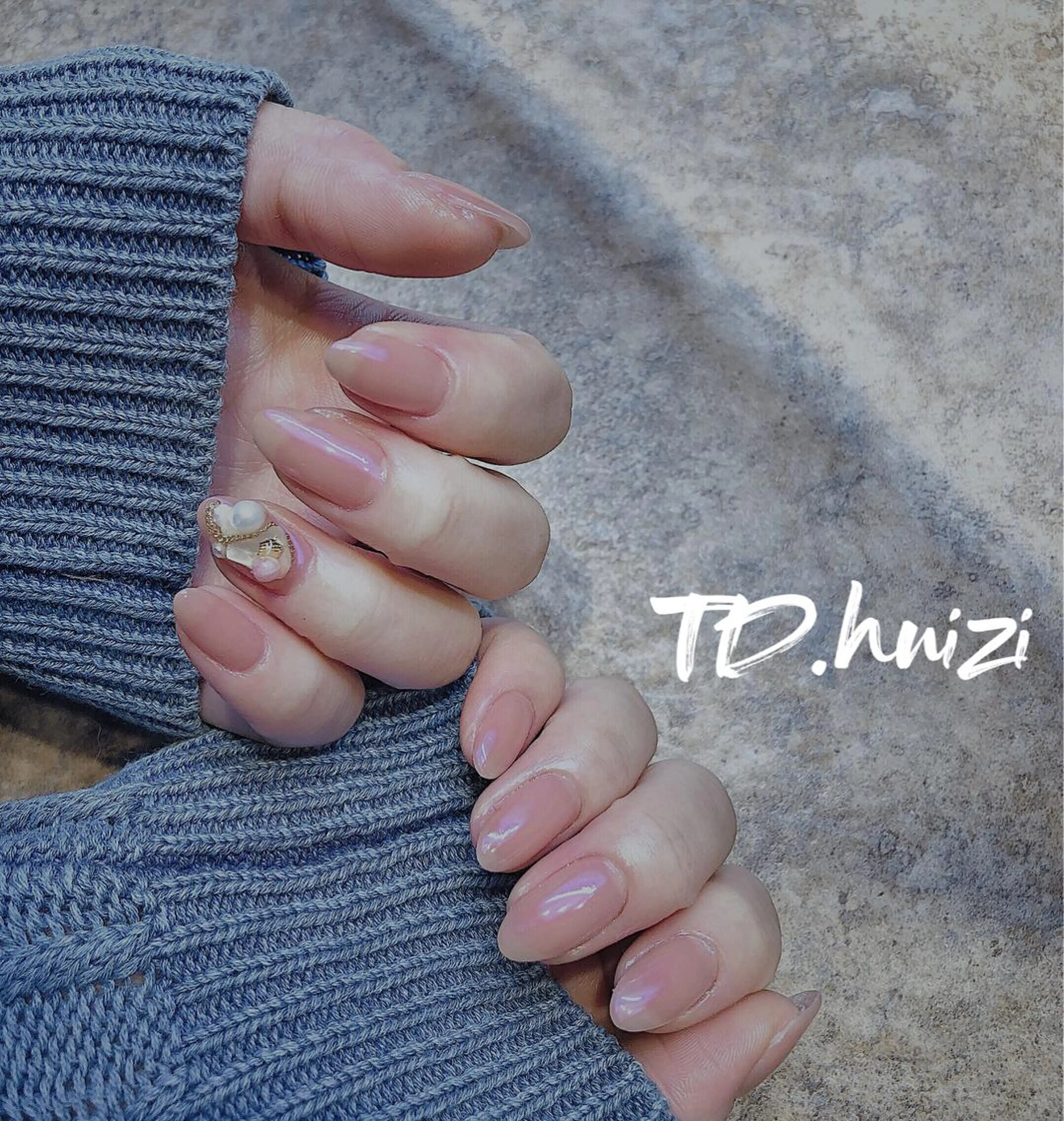 ミディアム めぐみのネイルサロン スタッフ練習のネイルデザイン