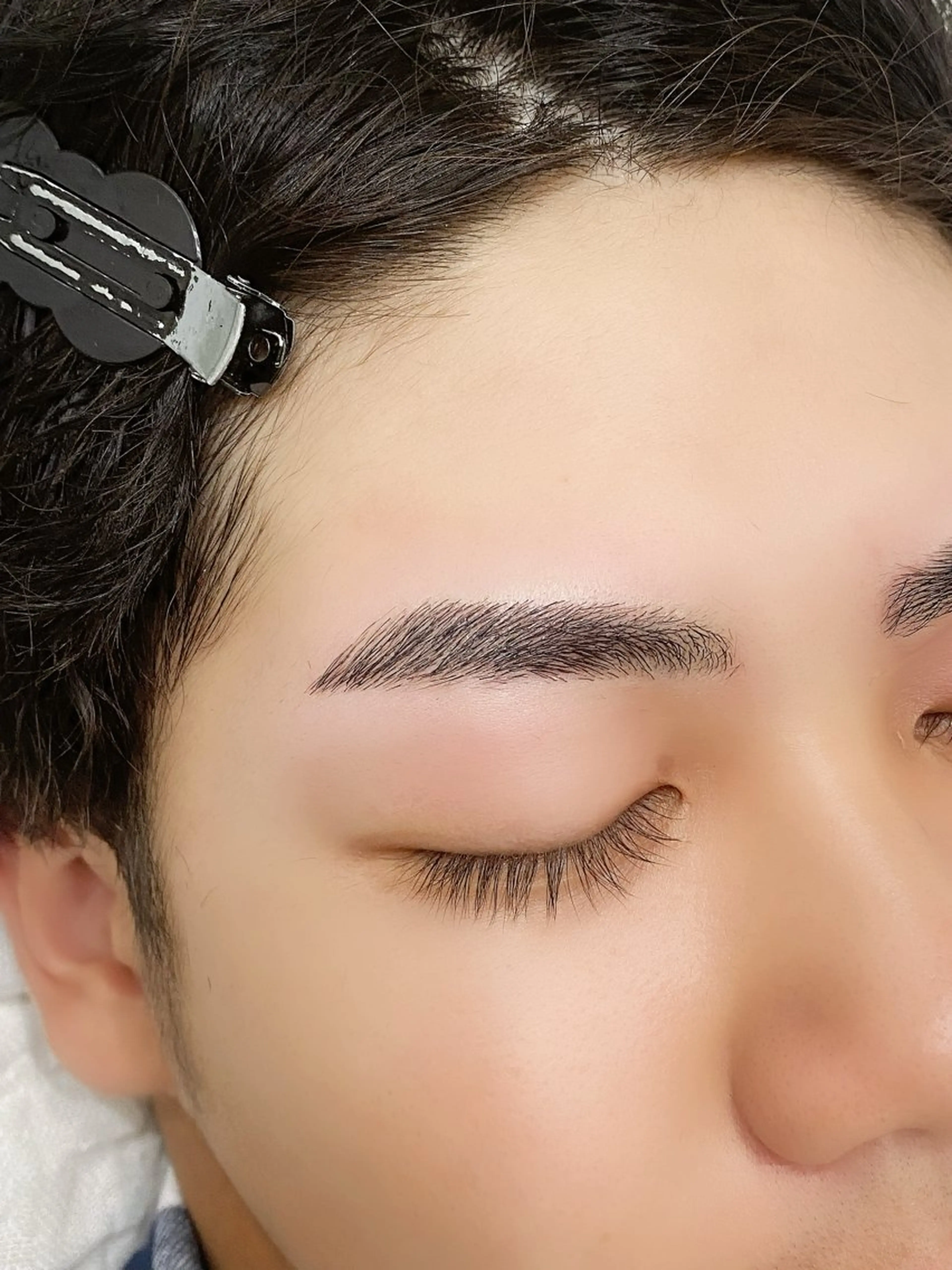 メンズ アイブロウ ワックス脱毛 眉カット ROCHIE 上本町 Hioriのマツエク・マツパデザイン