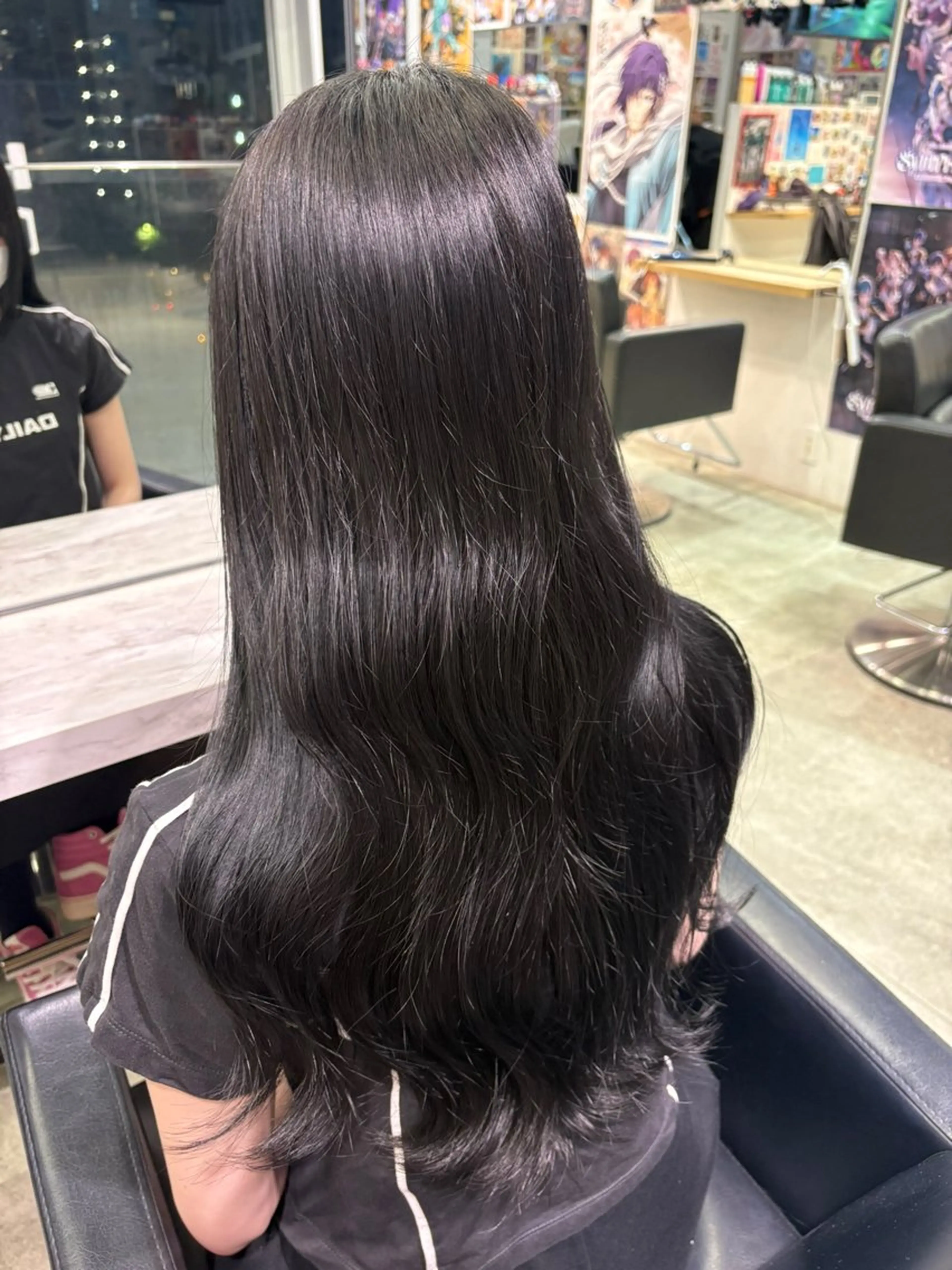 ロング カラー 黒髪 ブリーチ ブルーカラー ブルーブラック 透明感カラー ヘアカラー 推しカラー/ ミクのヘアスタイル