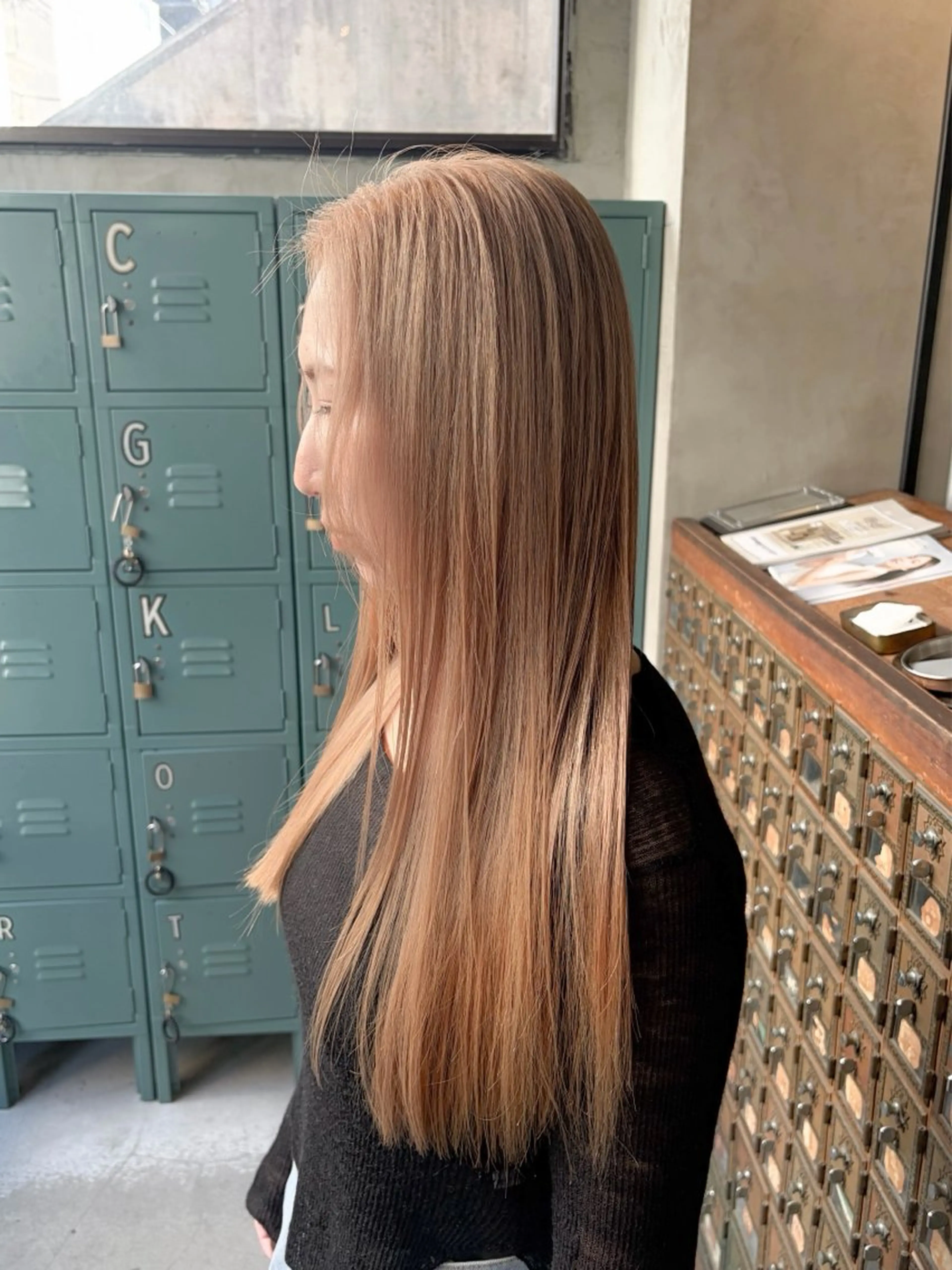 ロング カラー ベージュカラー ブリーチ ブロンド ケアブリーチ ダブルカラー カット ヘアカラー トリートメント ヘアセット 似合わせベージュ 🍯ayumi🍯のヘアスタイル
