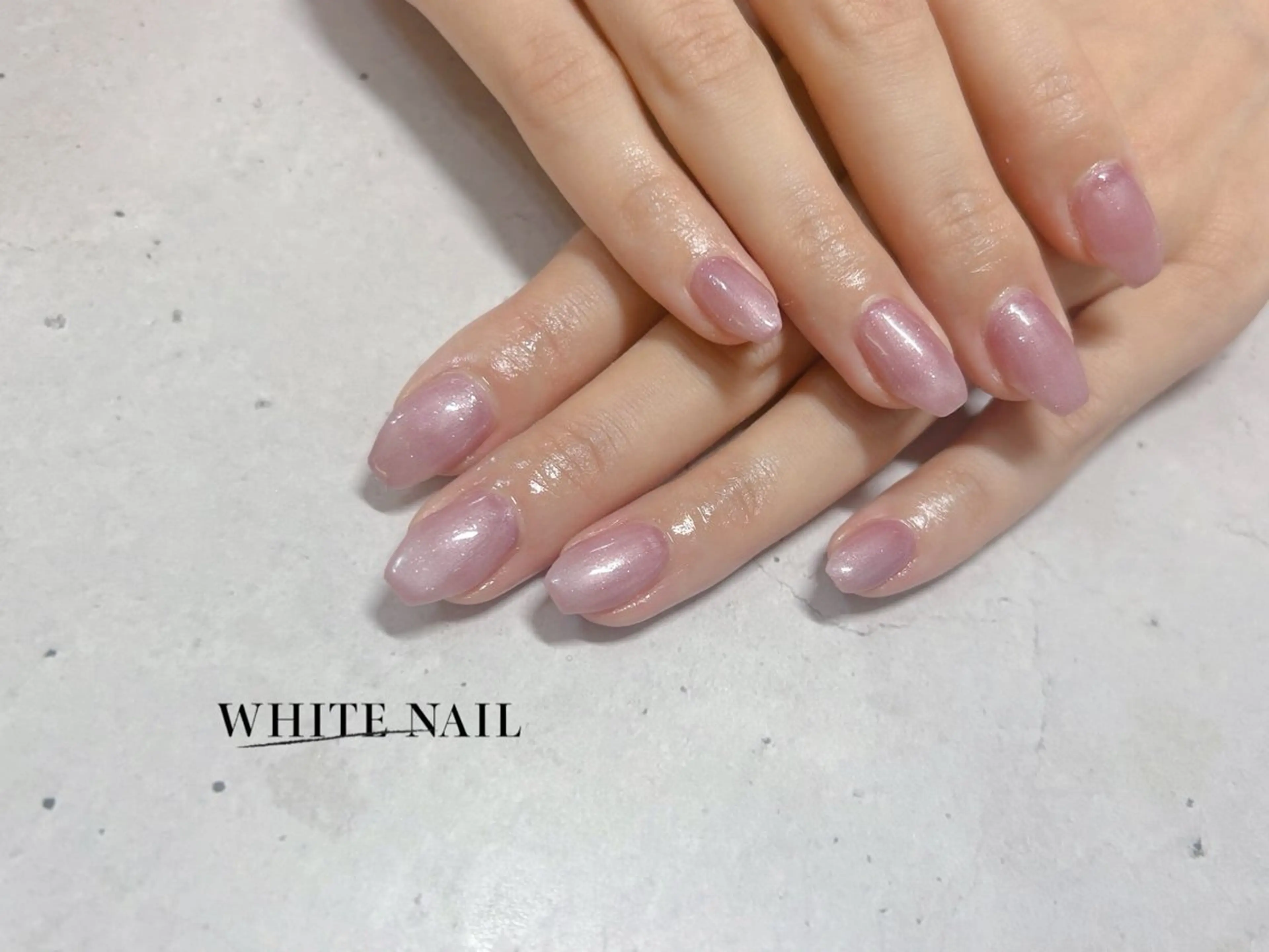 ネイル ラメ(グリッター) ハンドネイル WHITE NAIL ホワイトネイルのネイルデザイン