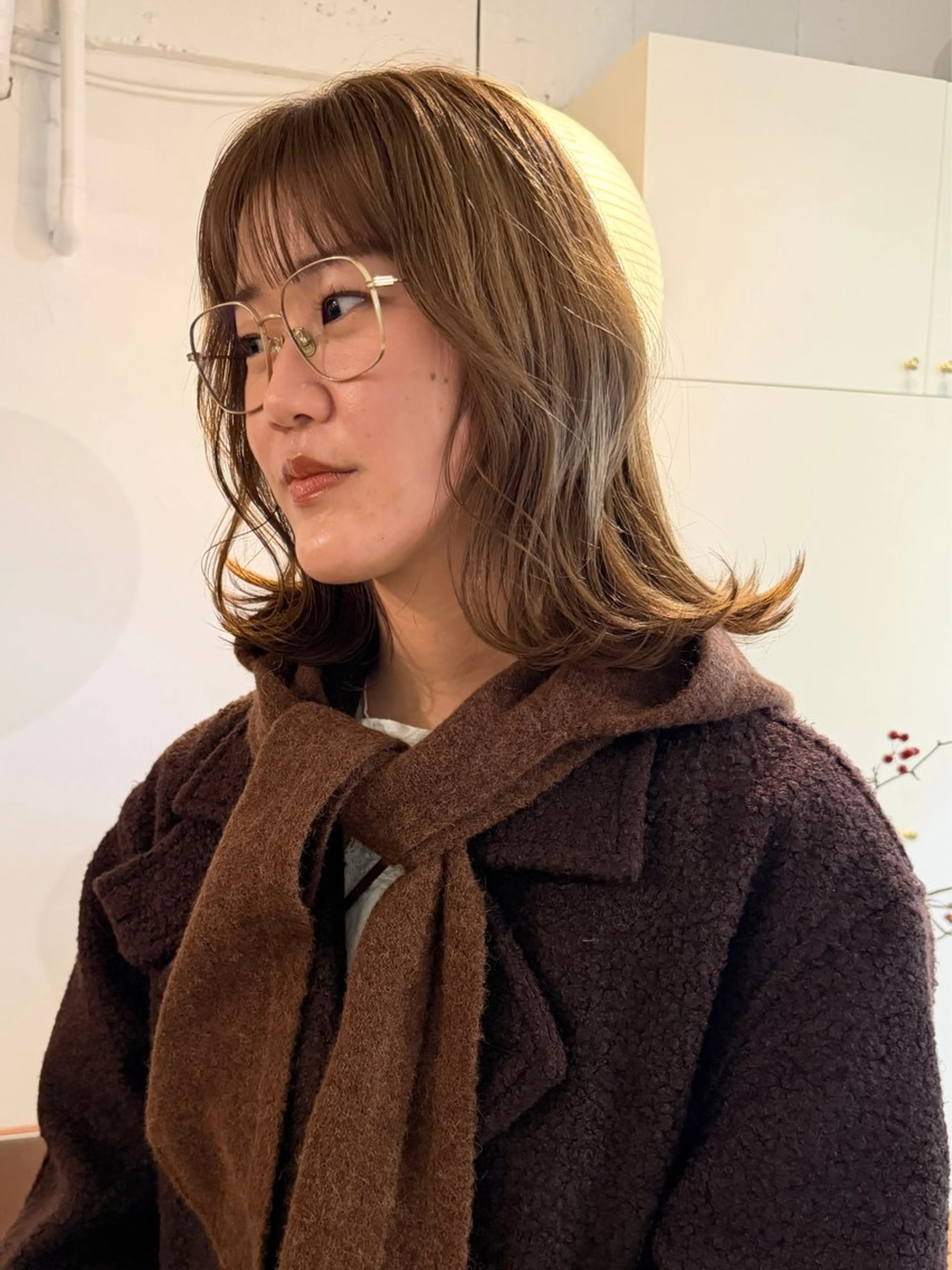 セミロング カラー ブリーチ ブリーチなしカラー カット ヘアカラー トリートメント 落合希 Olivebeigeのヘアスタイル