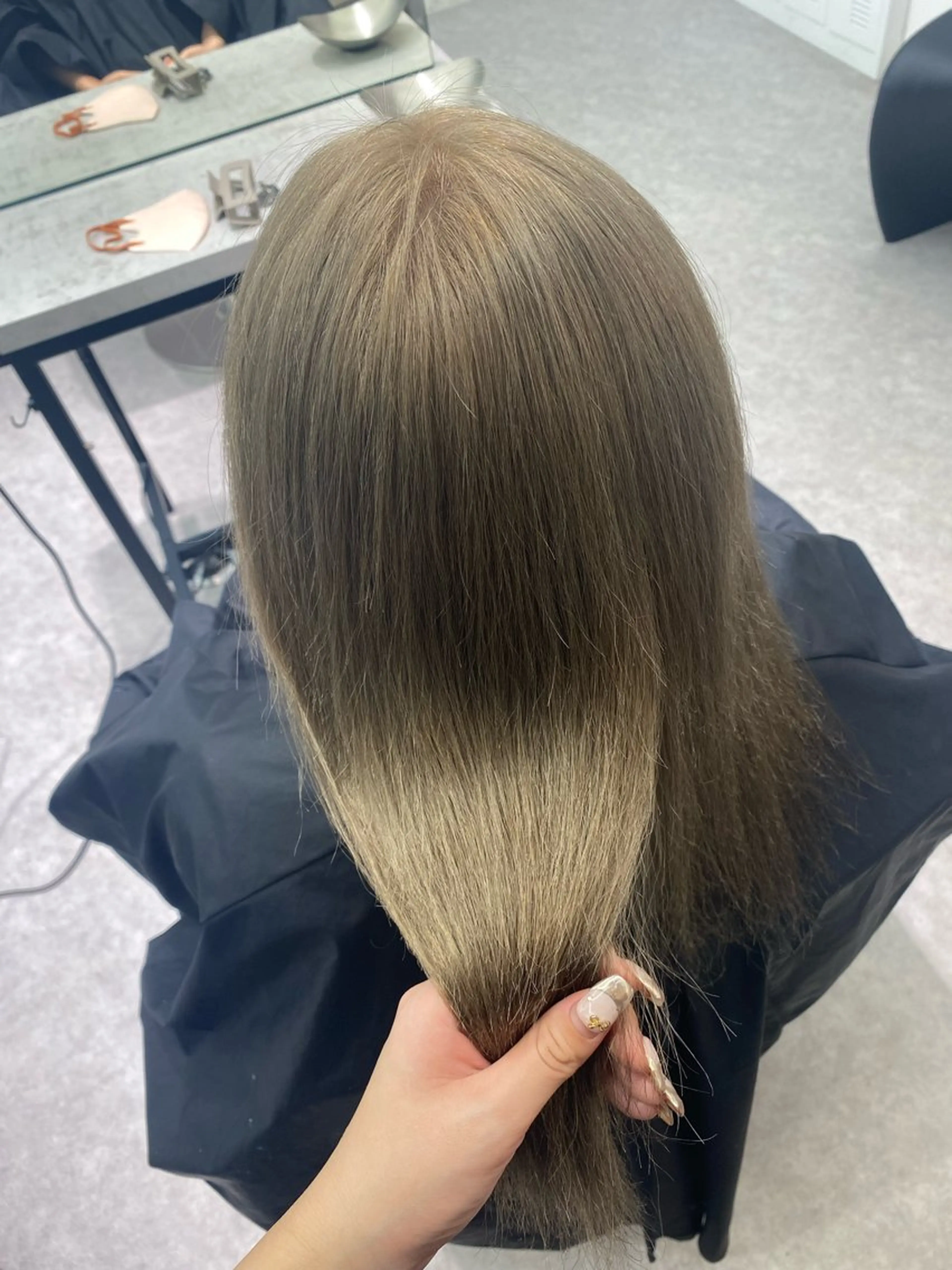 ミディアム カラー ベージュカラー ブロンド ダブルカラー ハイトーンカラー ピンクカラー カットモデル様無料 💎saaya💎のヘアスタイル