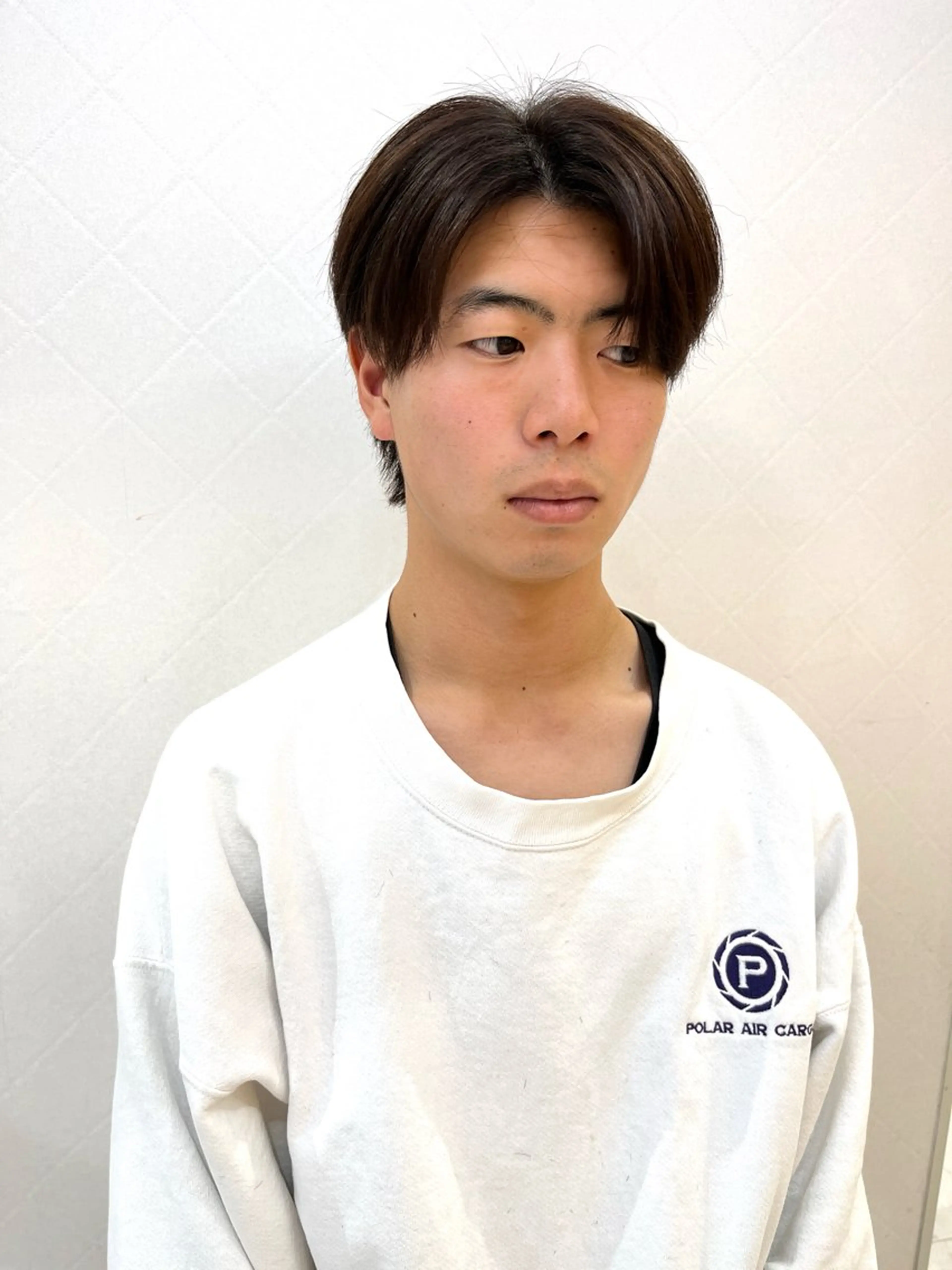 ショート カラー メンズ センターパート メンズショート ブラウンカラー ショートヘア 縮毛矯正／ 似合わせ／古津遼平のヘアスタイル